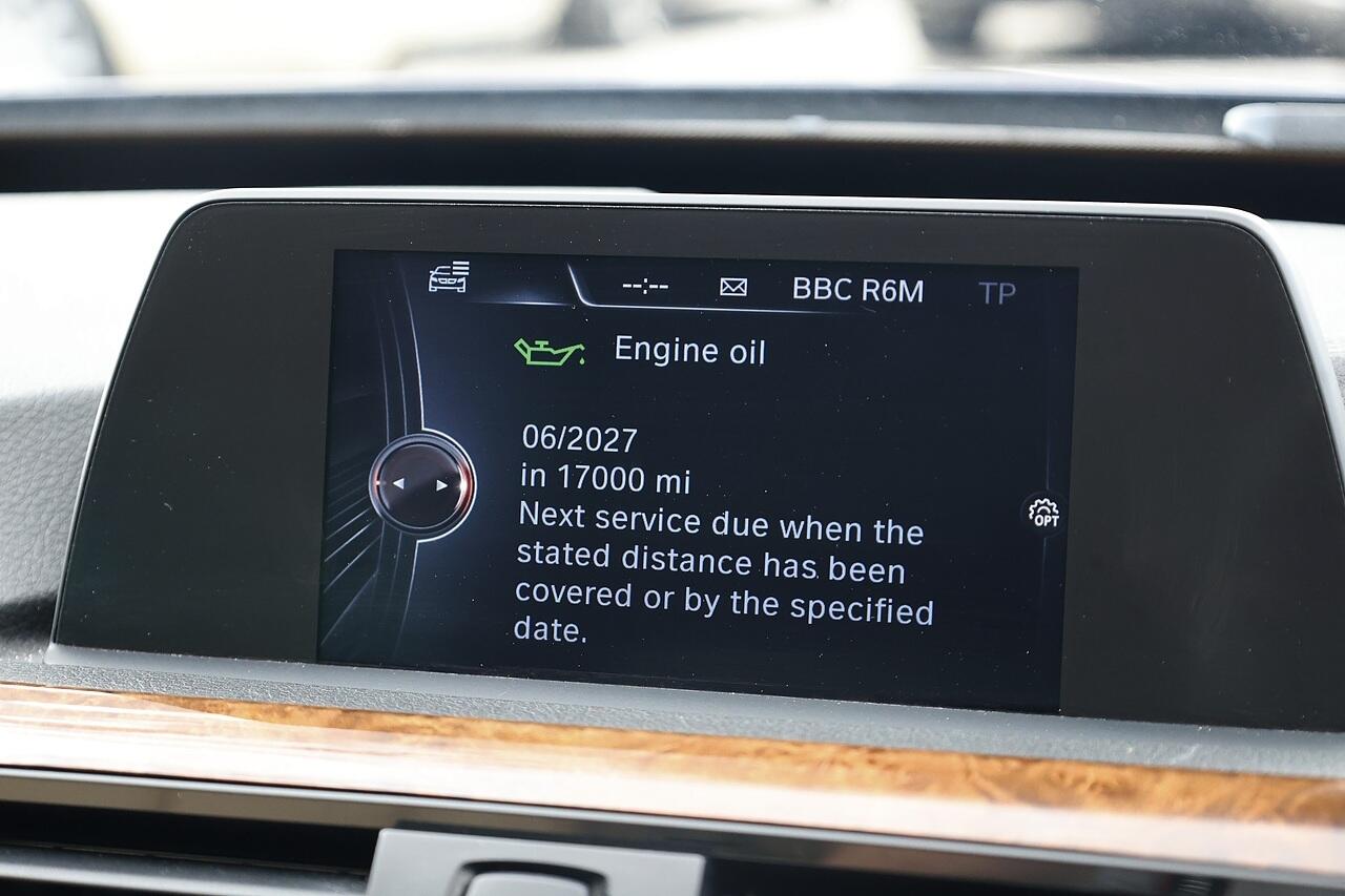 BMW 3 Series Gran Turismo view 16