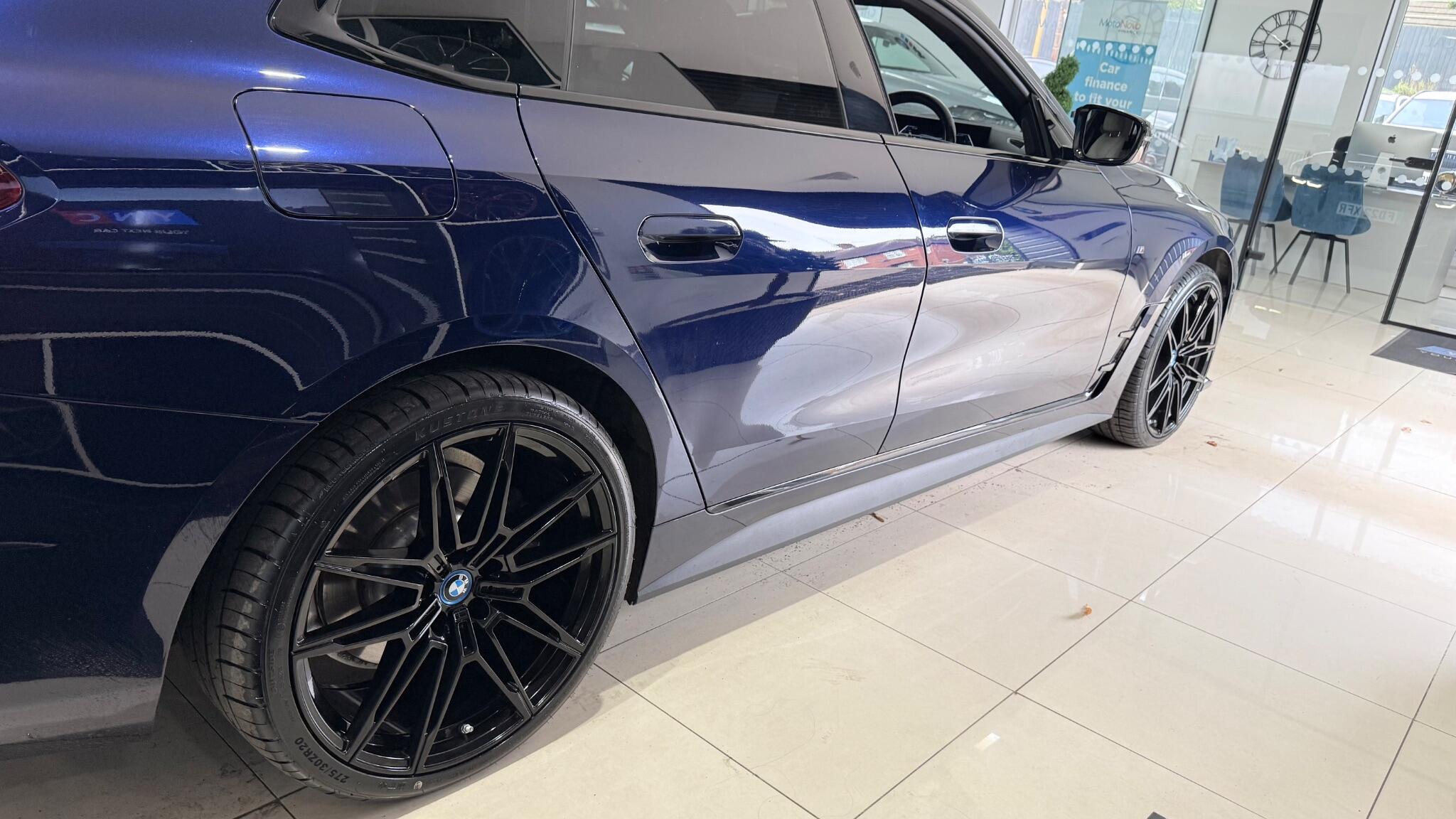 BMW I4 view 20