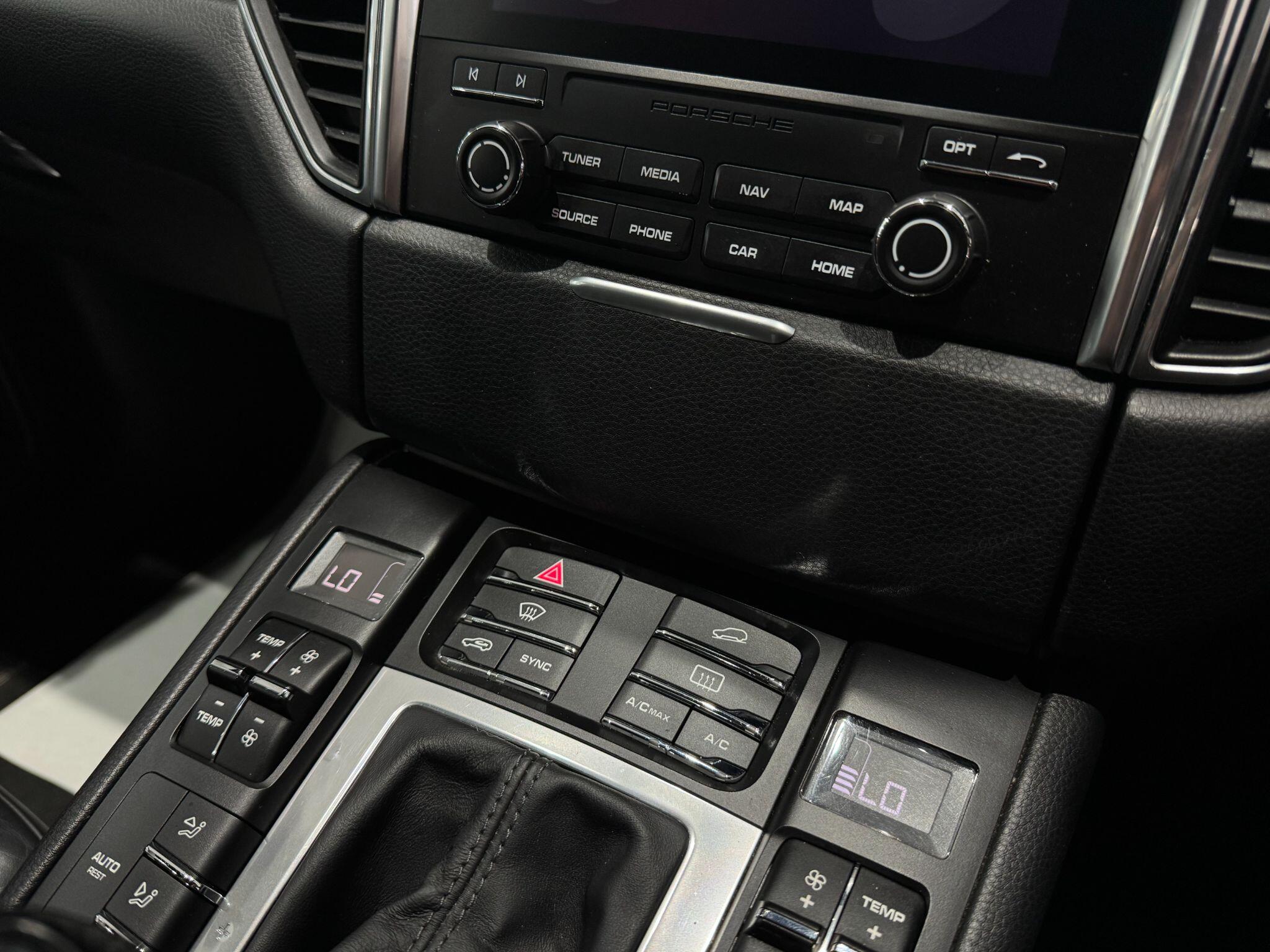 Porsche Macan view 42