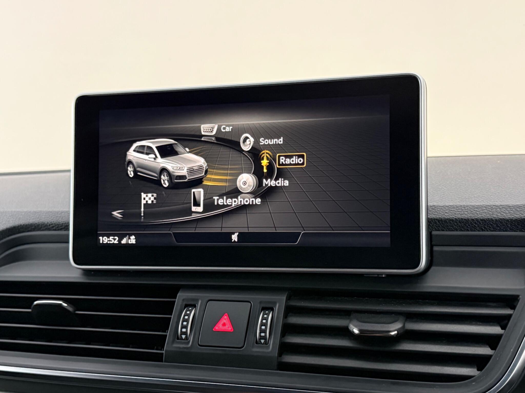 Audi Q5 view 26