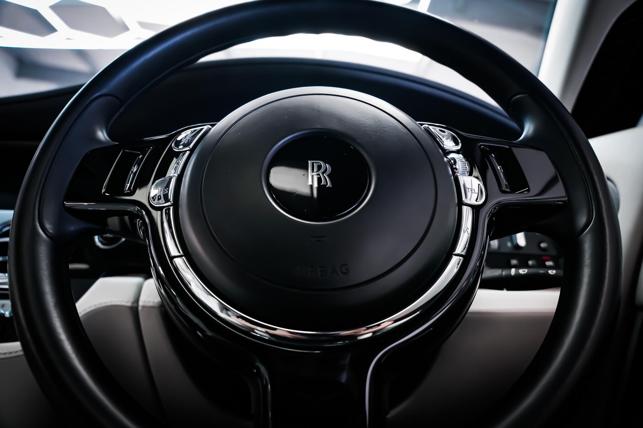 Rolls-Royce Wraith view 64