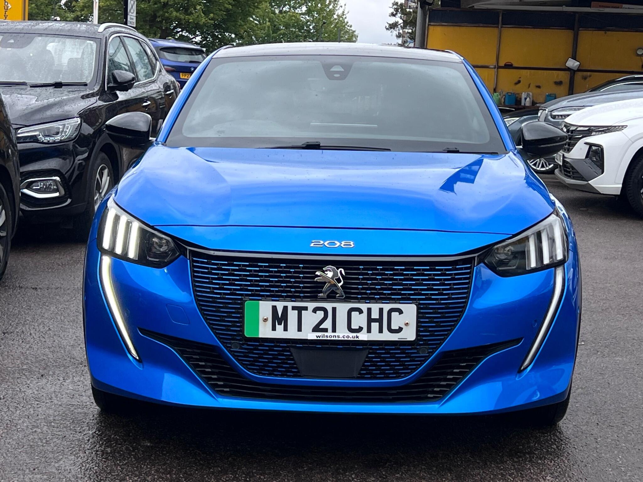 Peugeot E-208 view 3