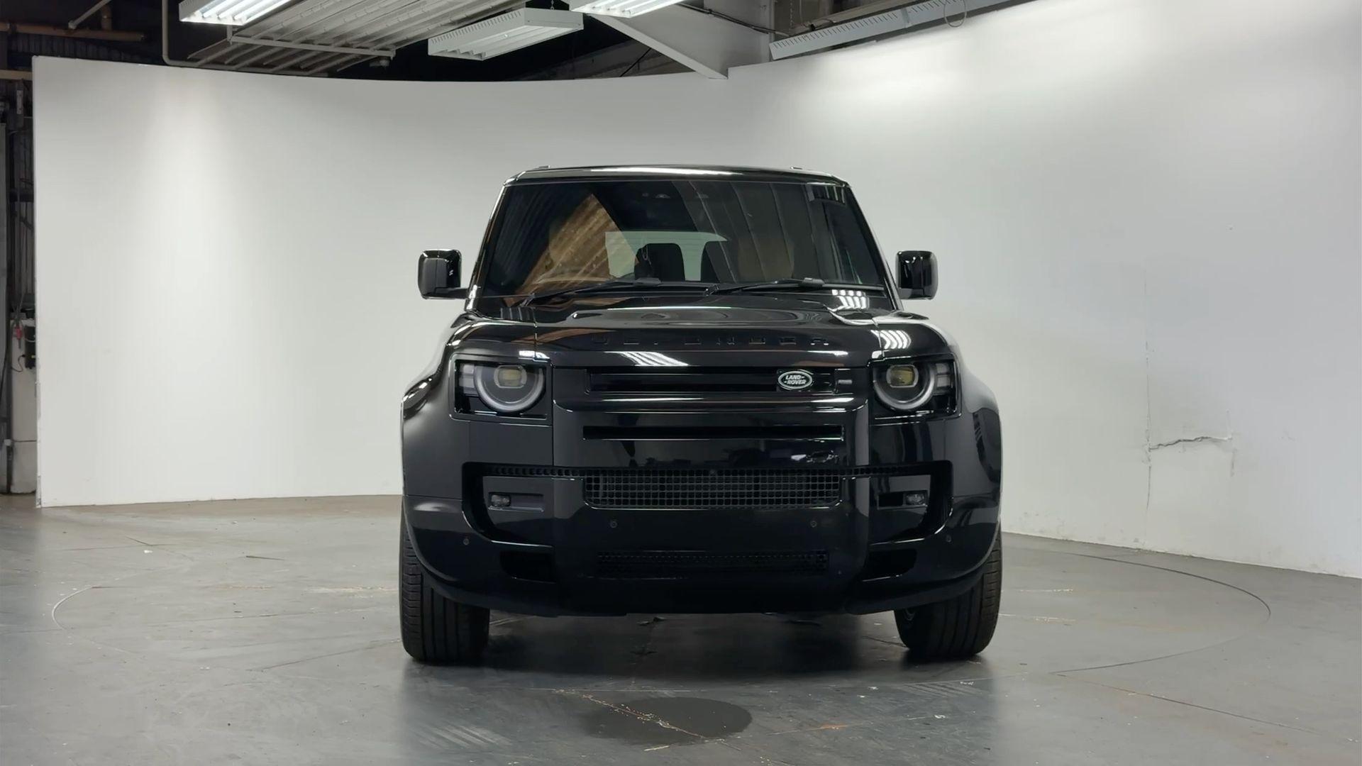 Land Rover Defender view 7