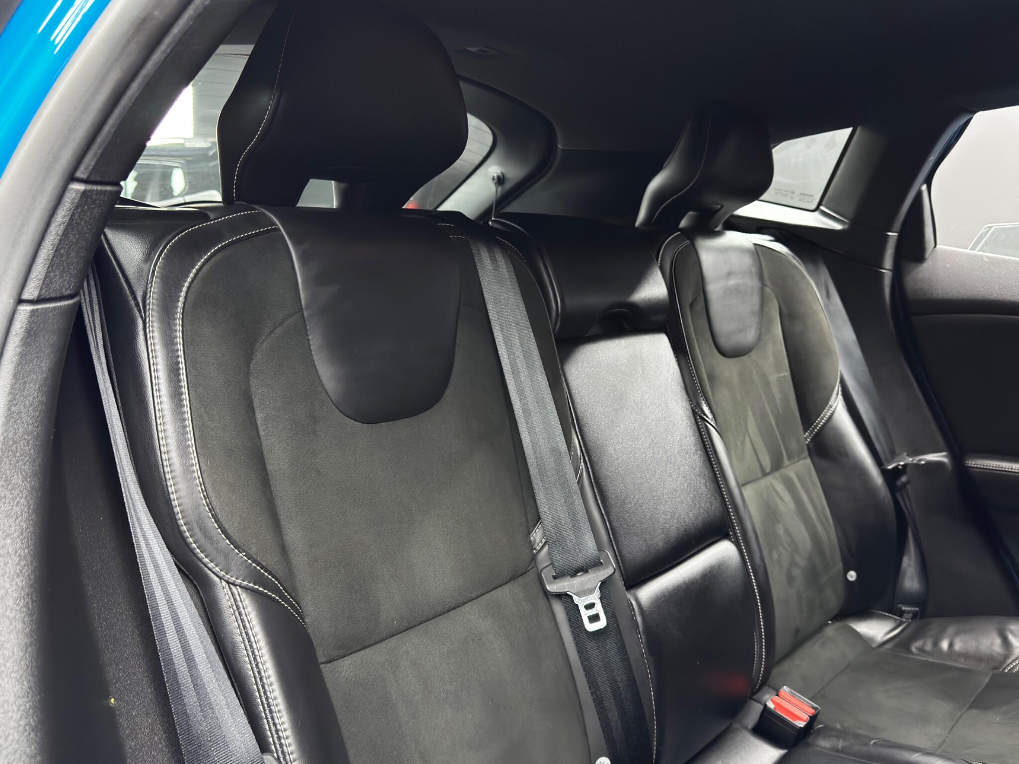 Volvo V40 view 15