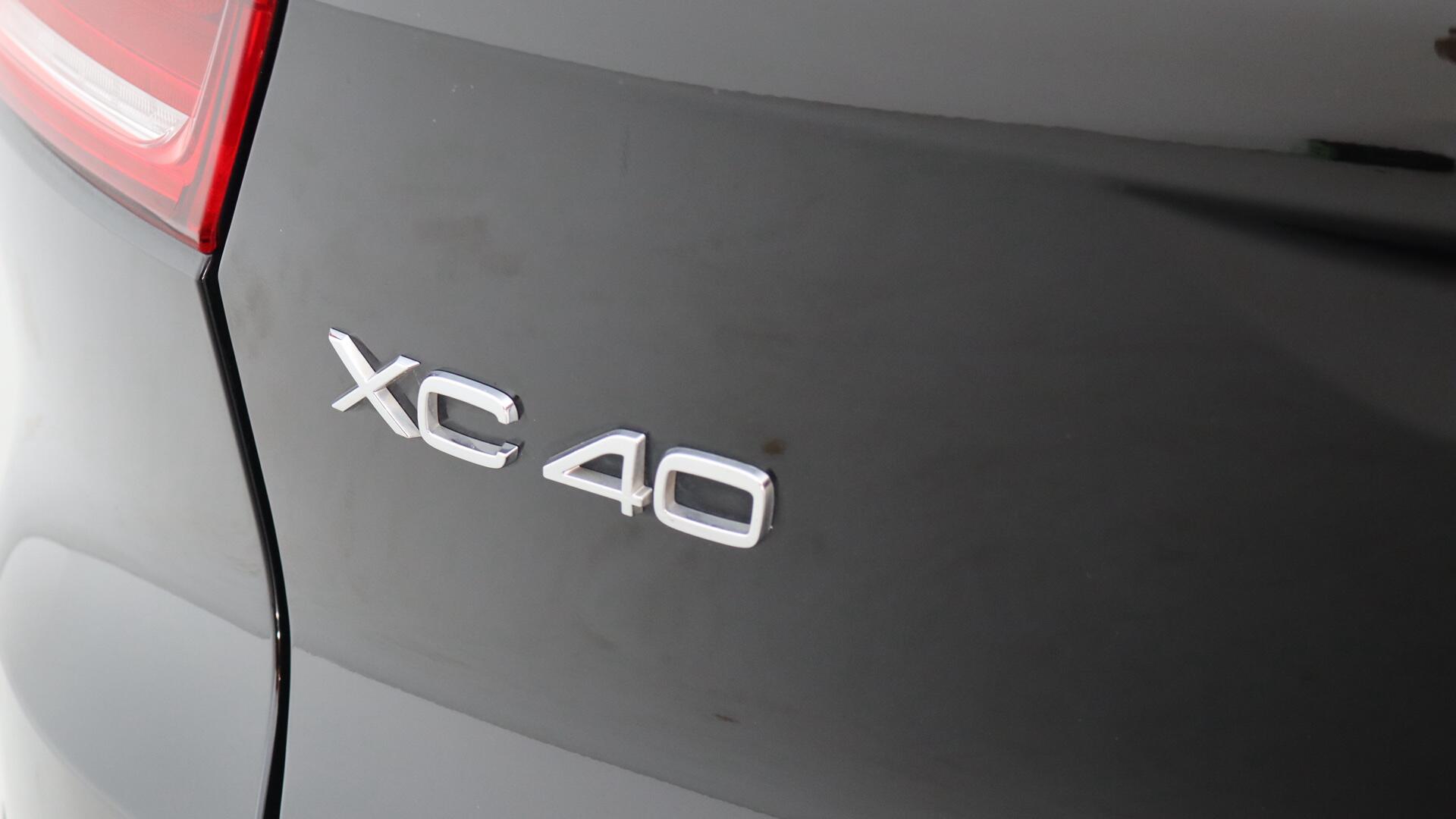 Volvo XC40 view 36