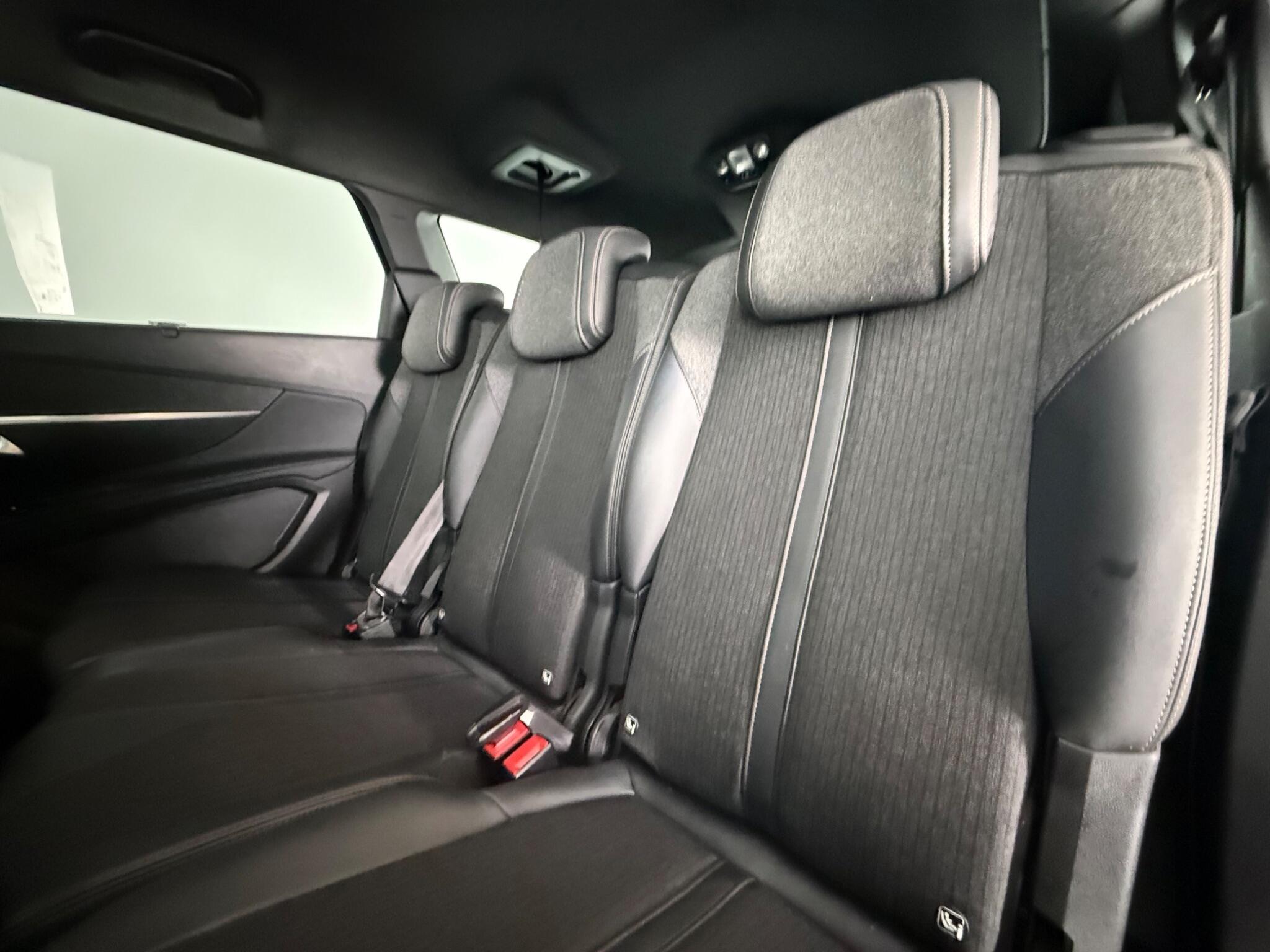 Peugeot 5008 view 30