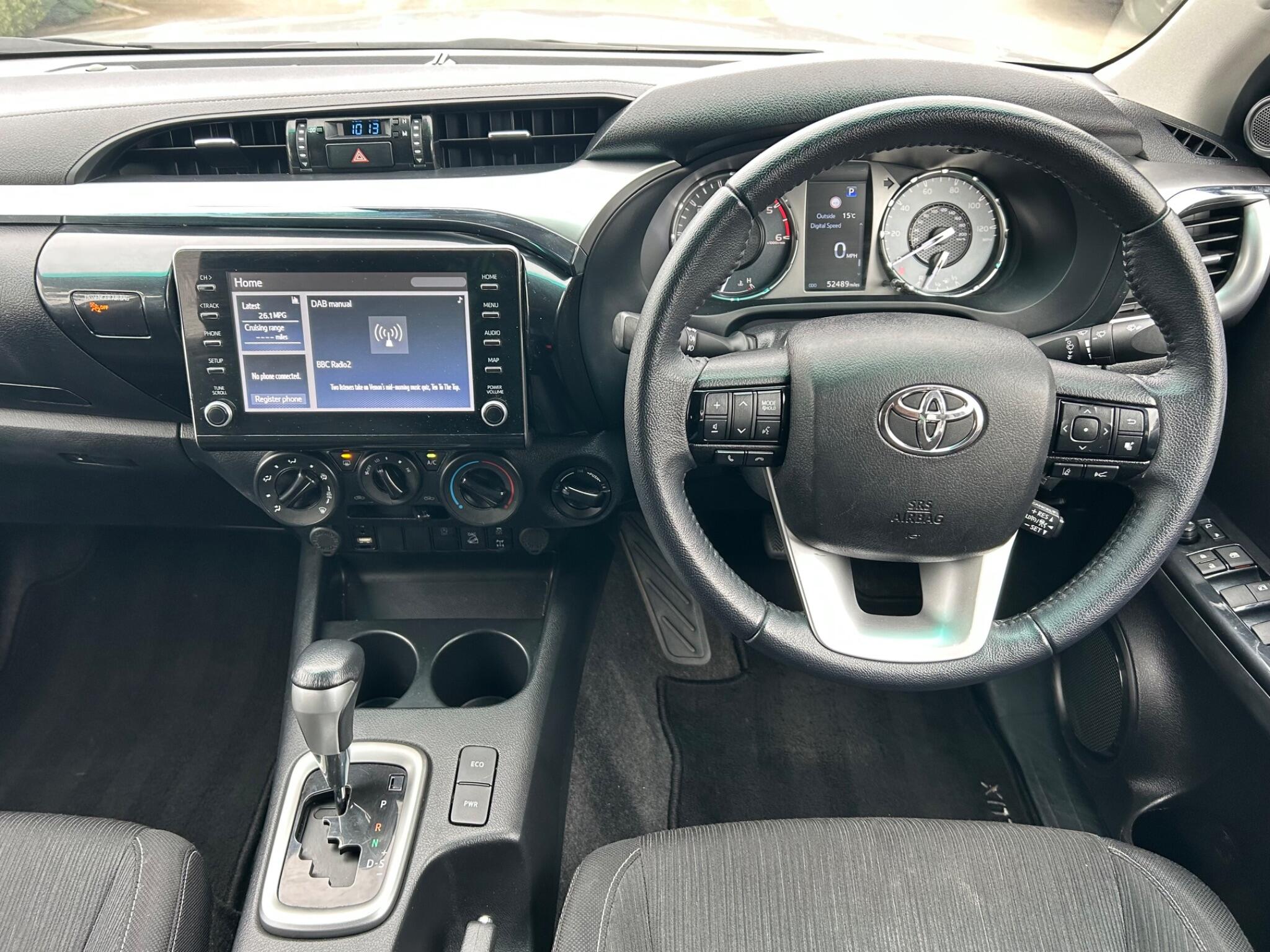Toyota Hilux view 24