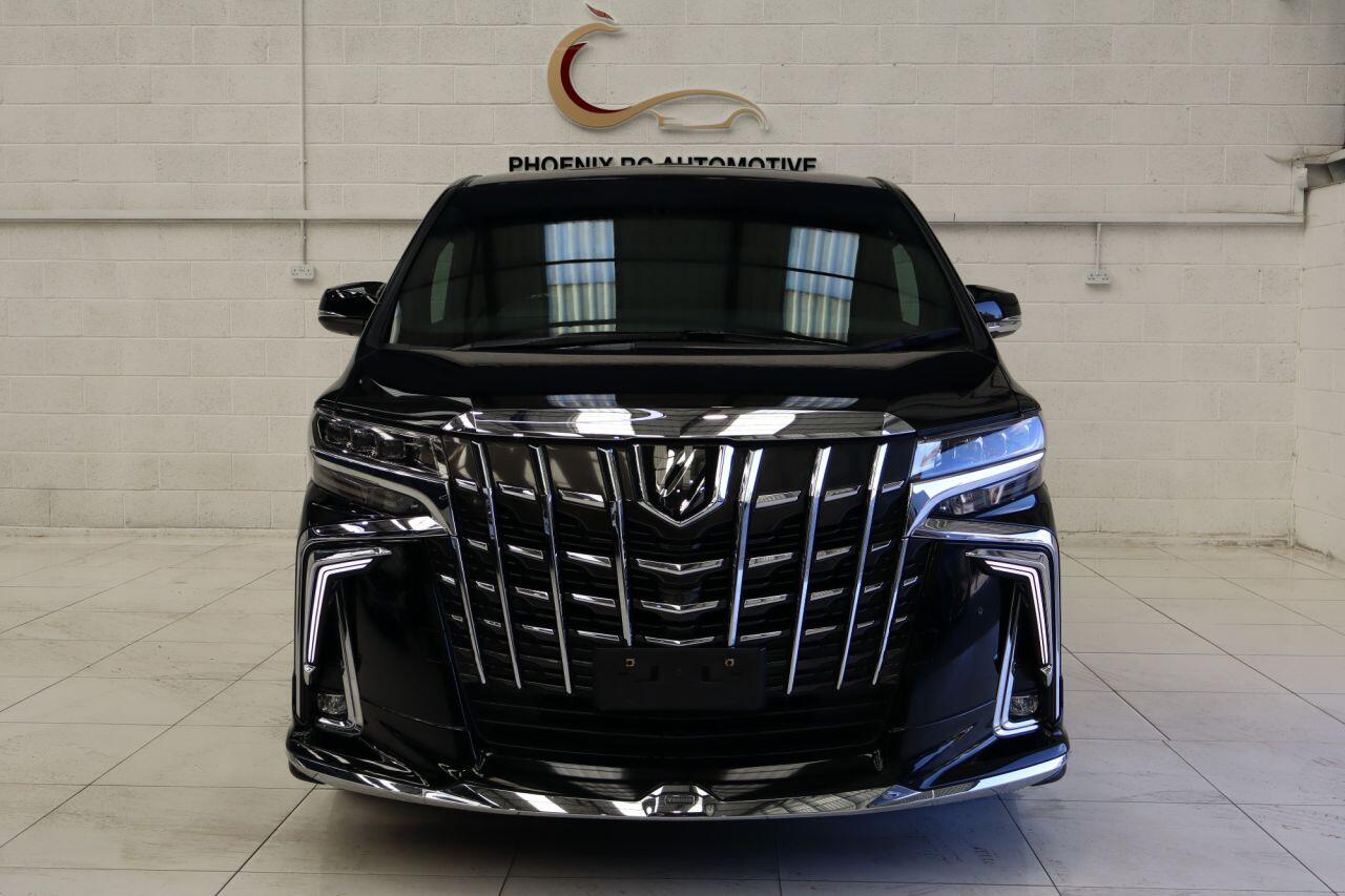 Toyota Alphard view 8