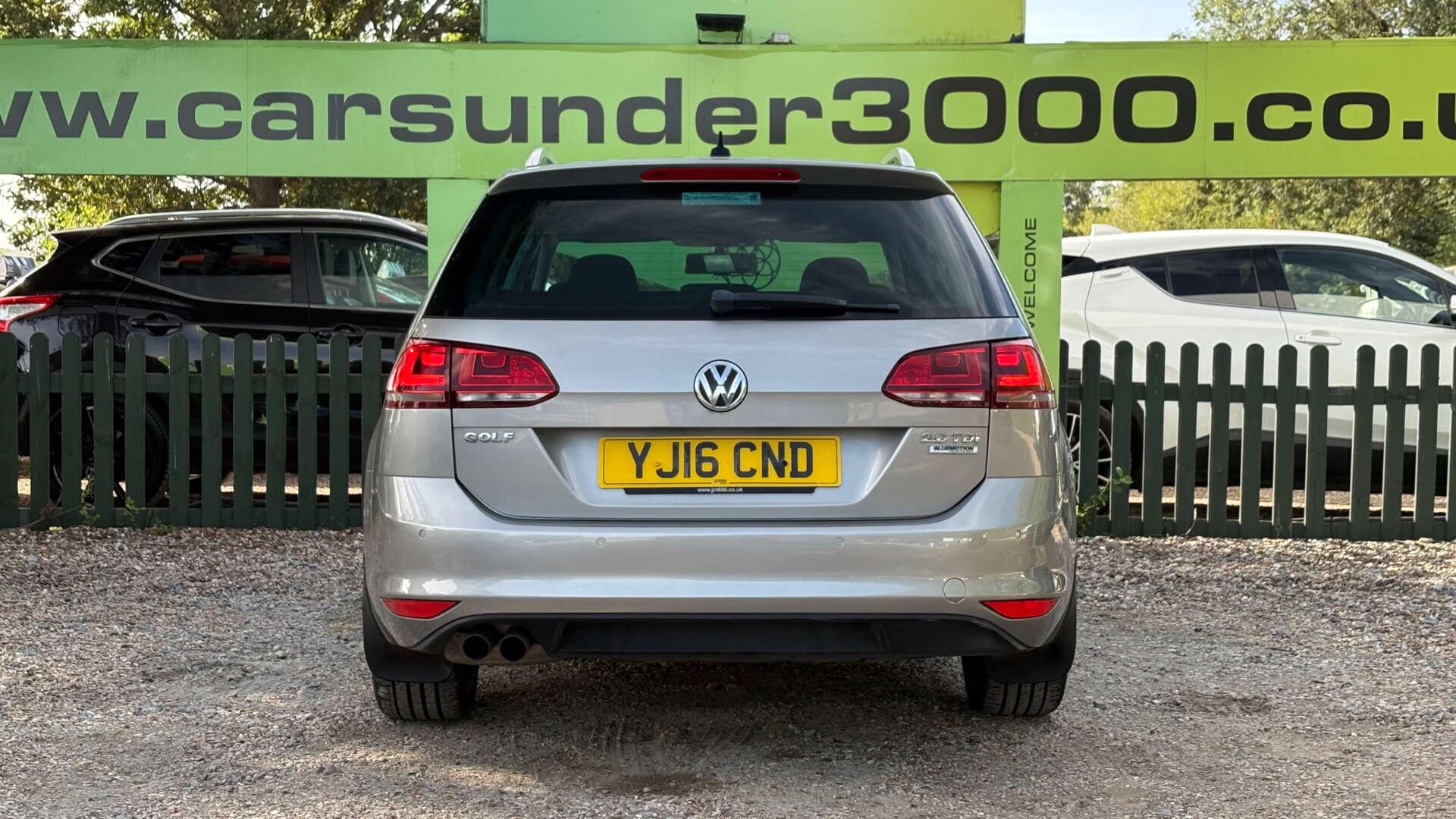 Volkswagen Golf view 9