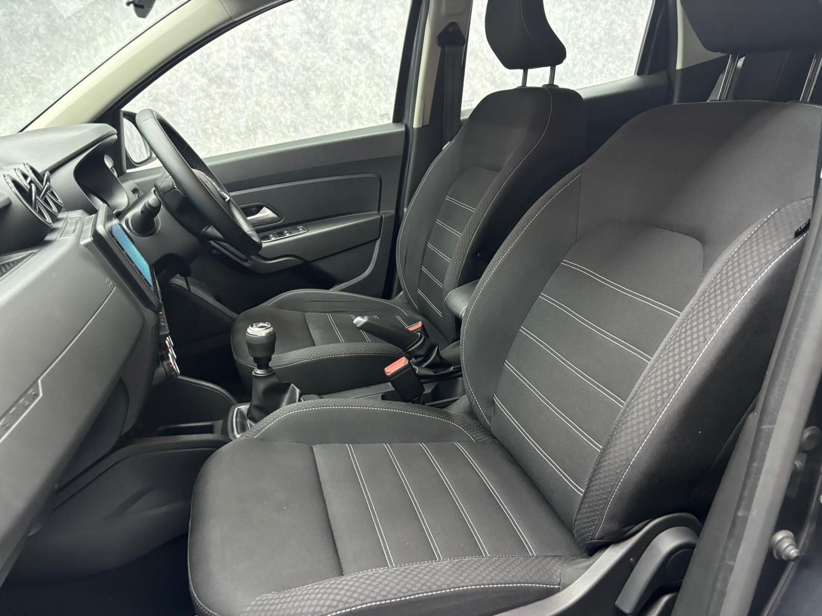 Dacia Duster view 21