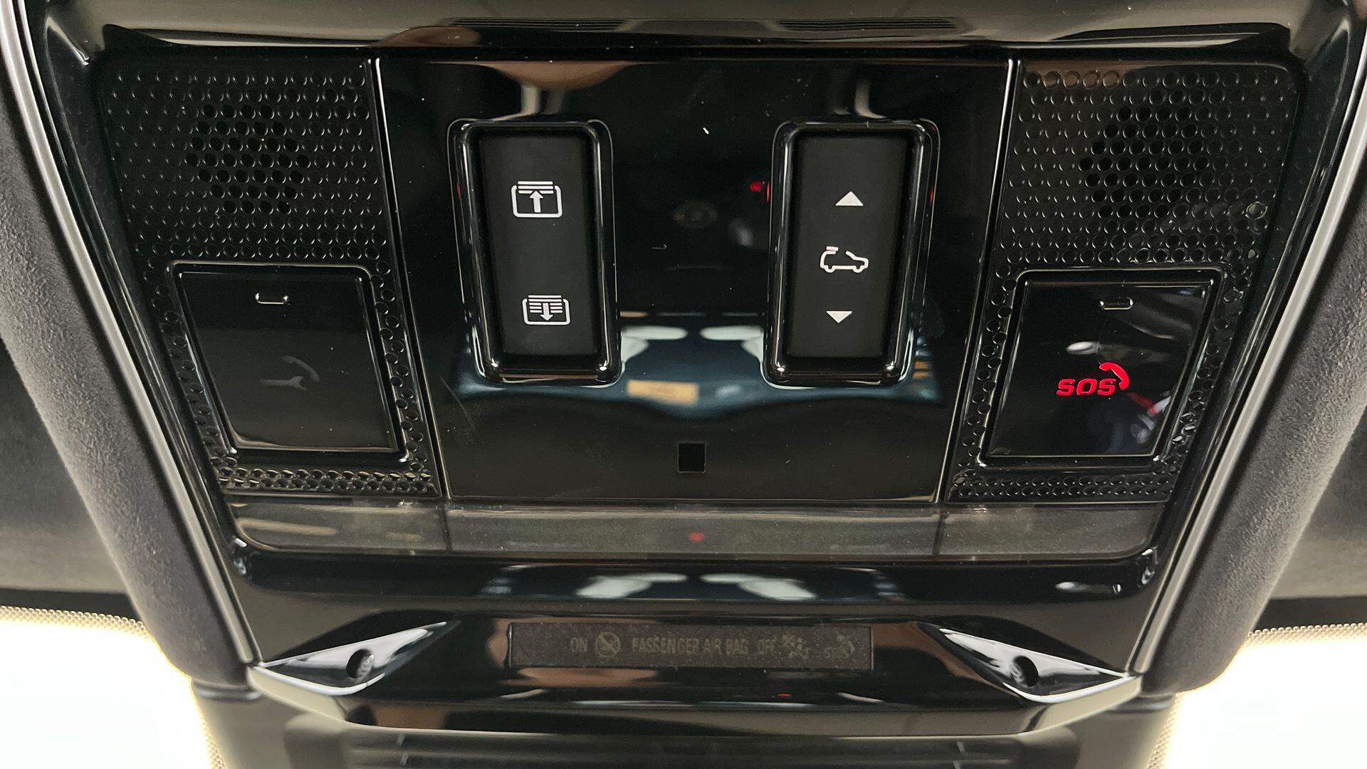 Land Rover Range Rover Sport view 23