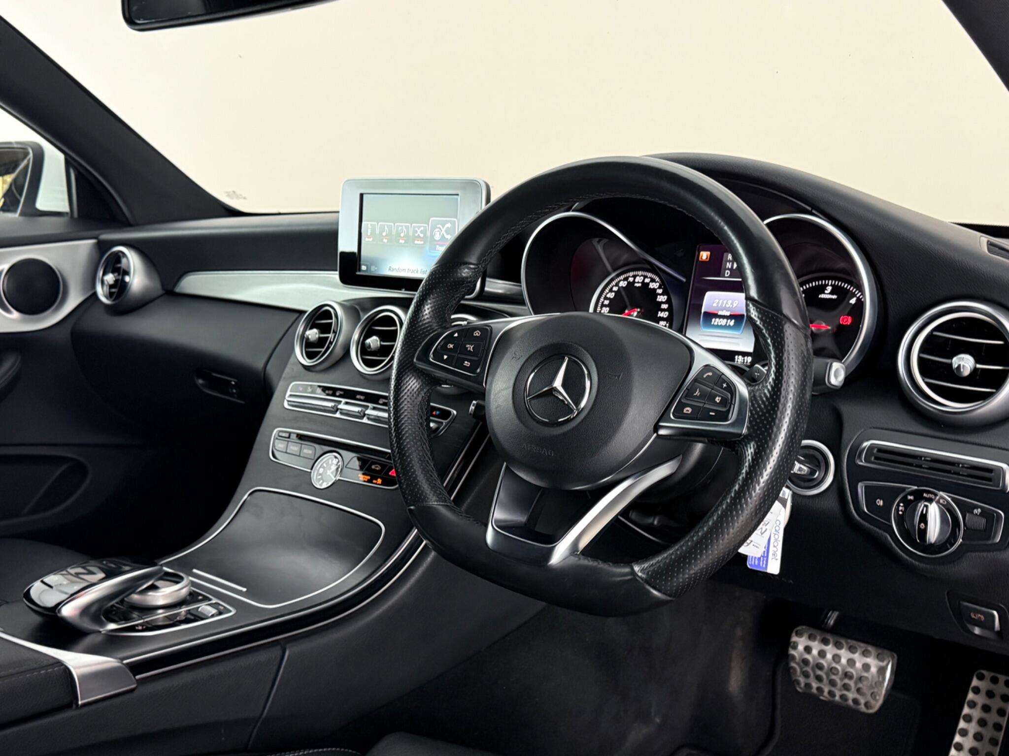 Mercedes-Benz C-Class view 3