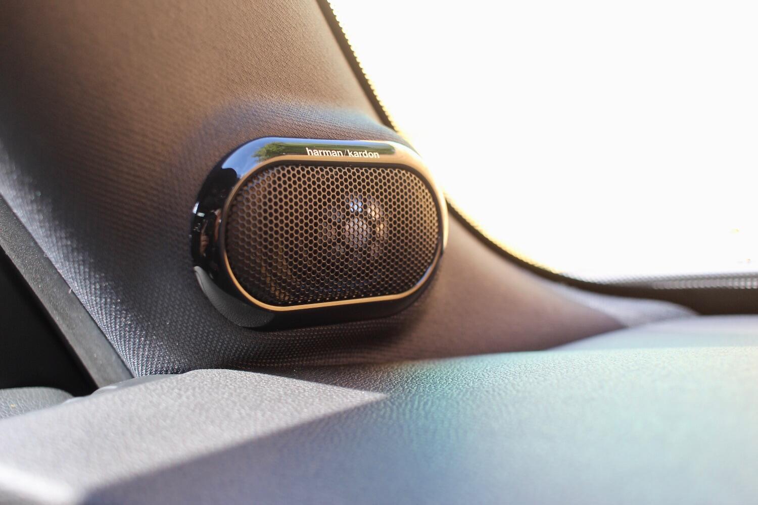Mini Hatch view 21