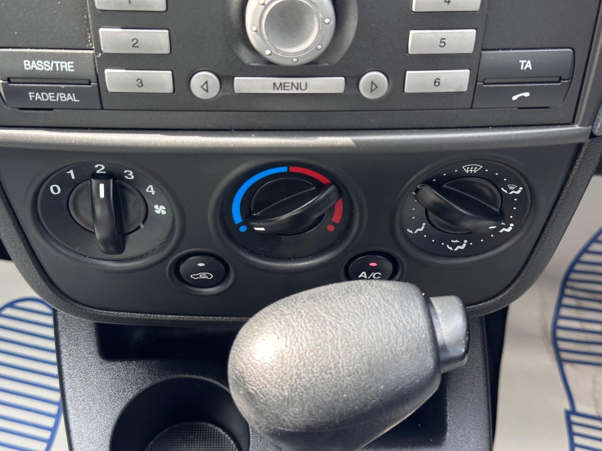 Ford Fiesta view 35