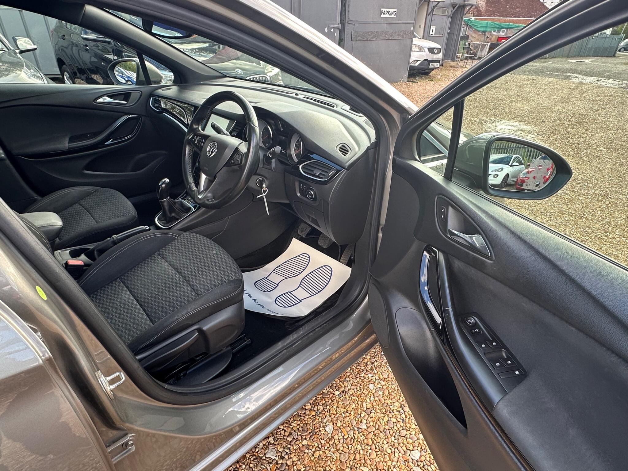 Vauxhall Astra view 11