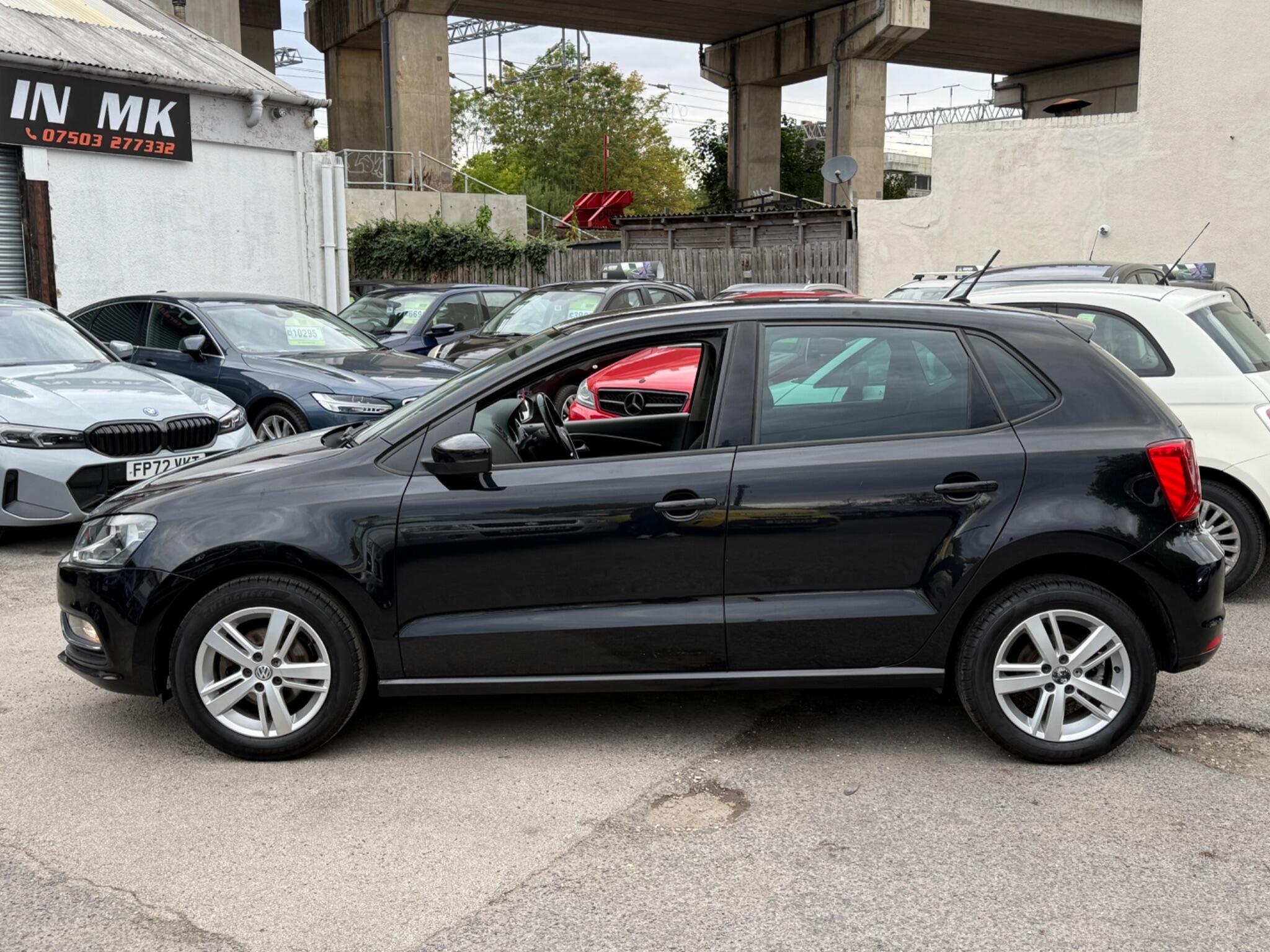 Volkswagen Polo - Image 10
