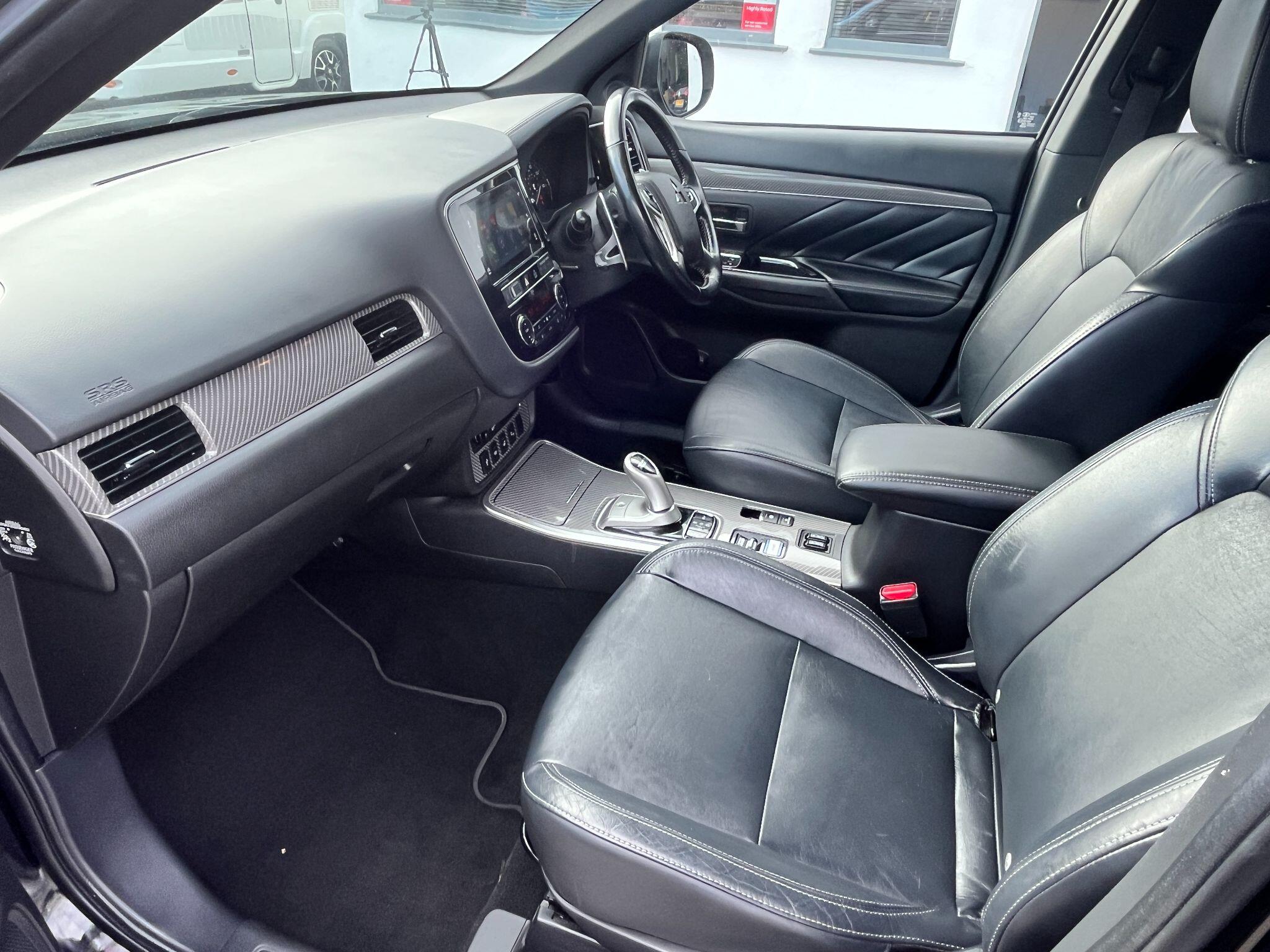 Mitsubishi Outlander view 31