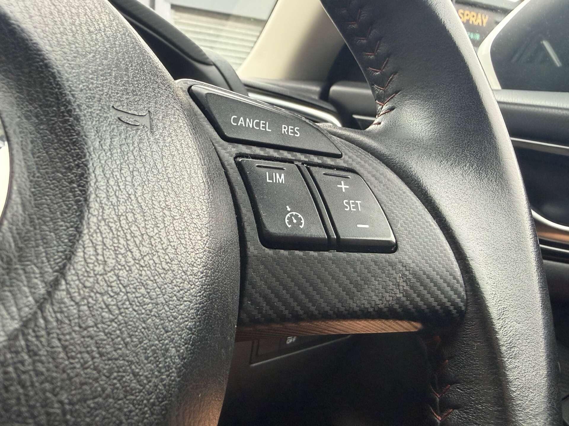 Mazda Mazda3 view 20