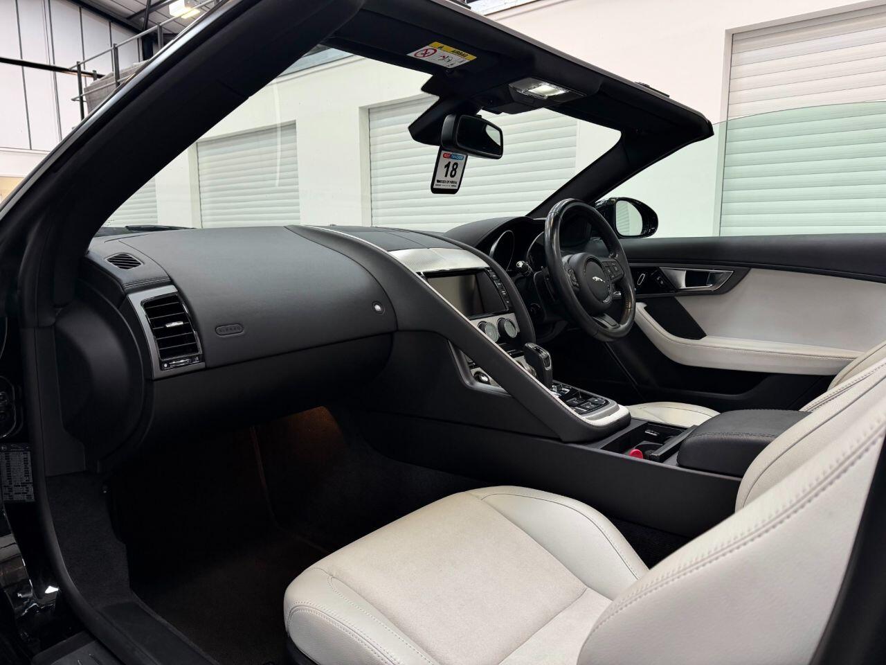 Jaguar F-Type view 44