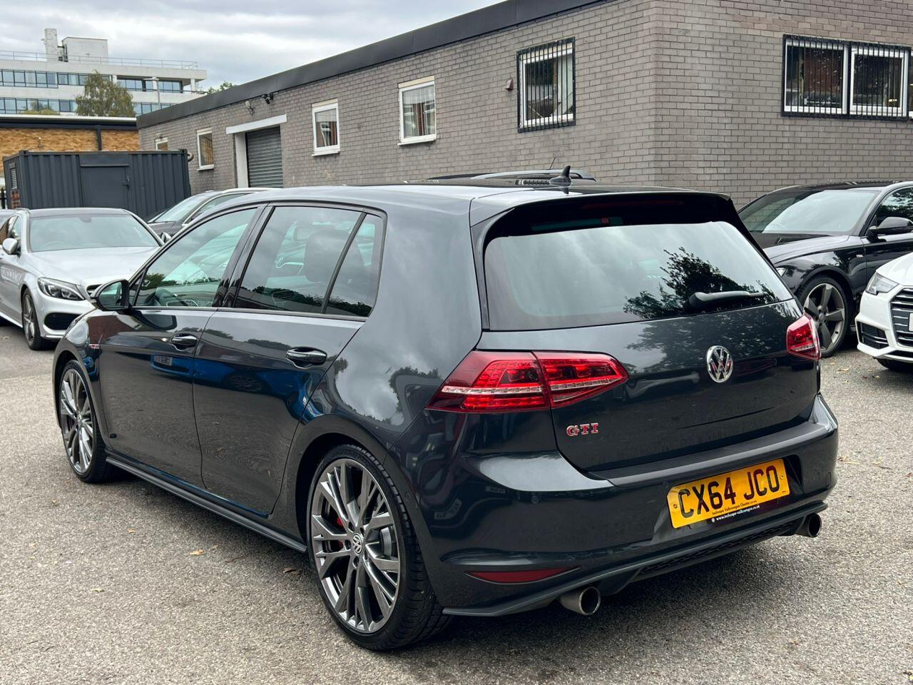 Volkswagen Golf view 5