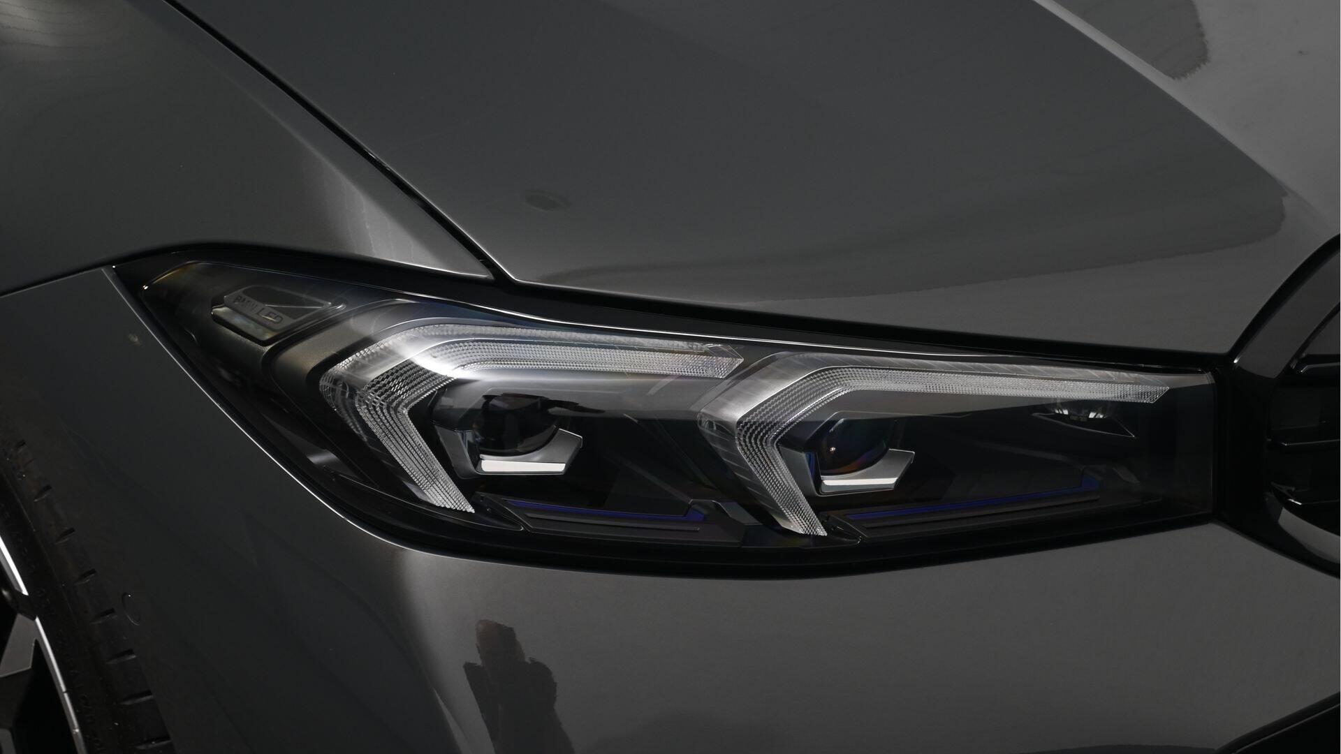 BMW 3 Series view 23