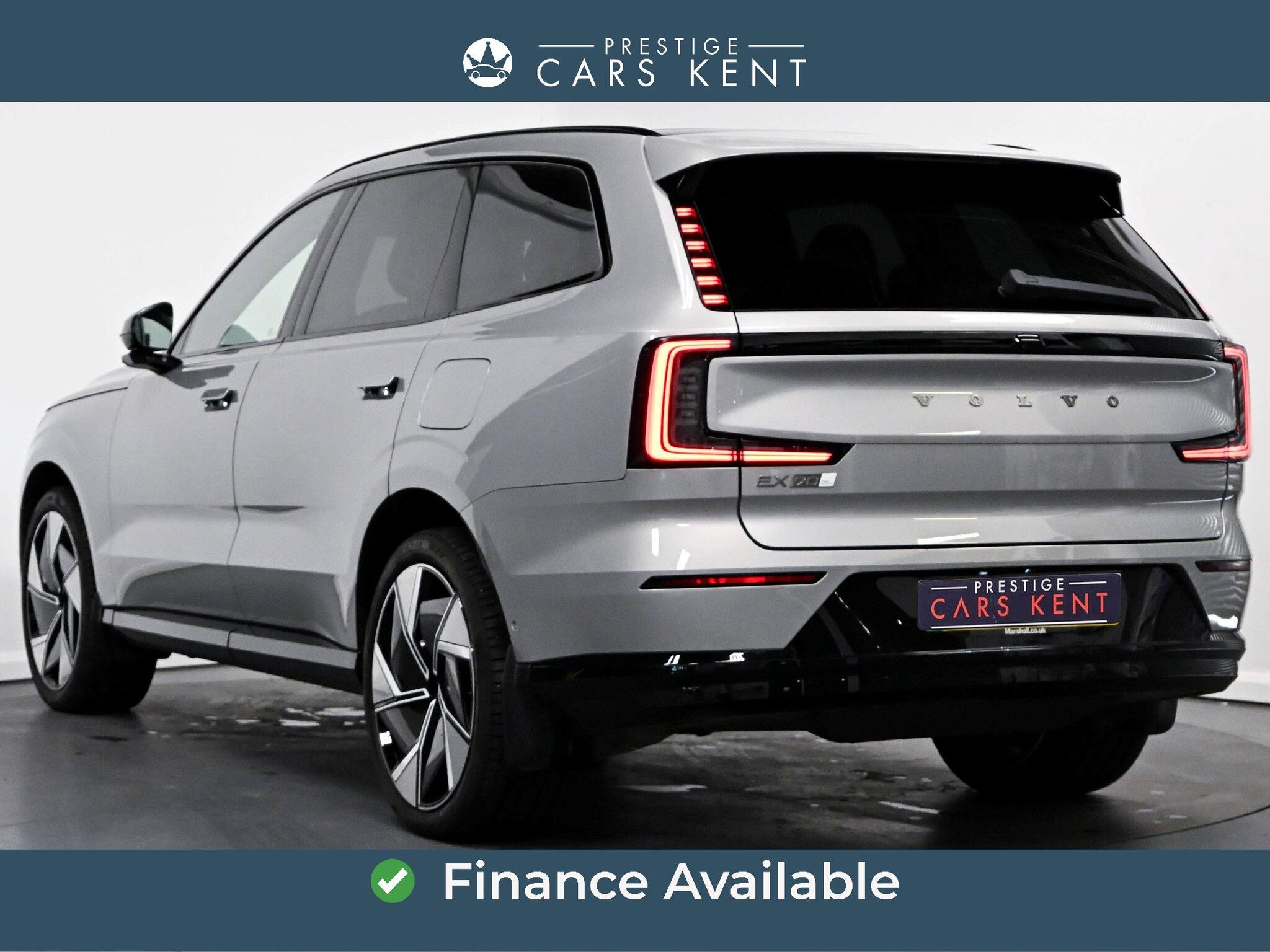 Volvo Ex90 view 3