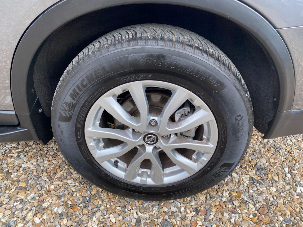 Nissan X-Trail view 37