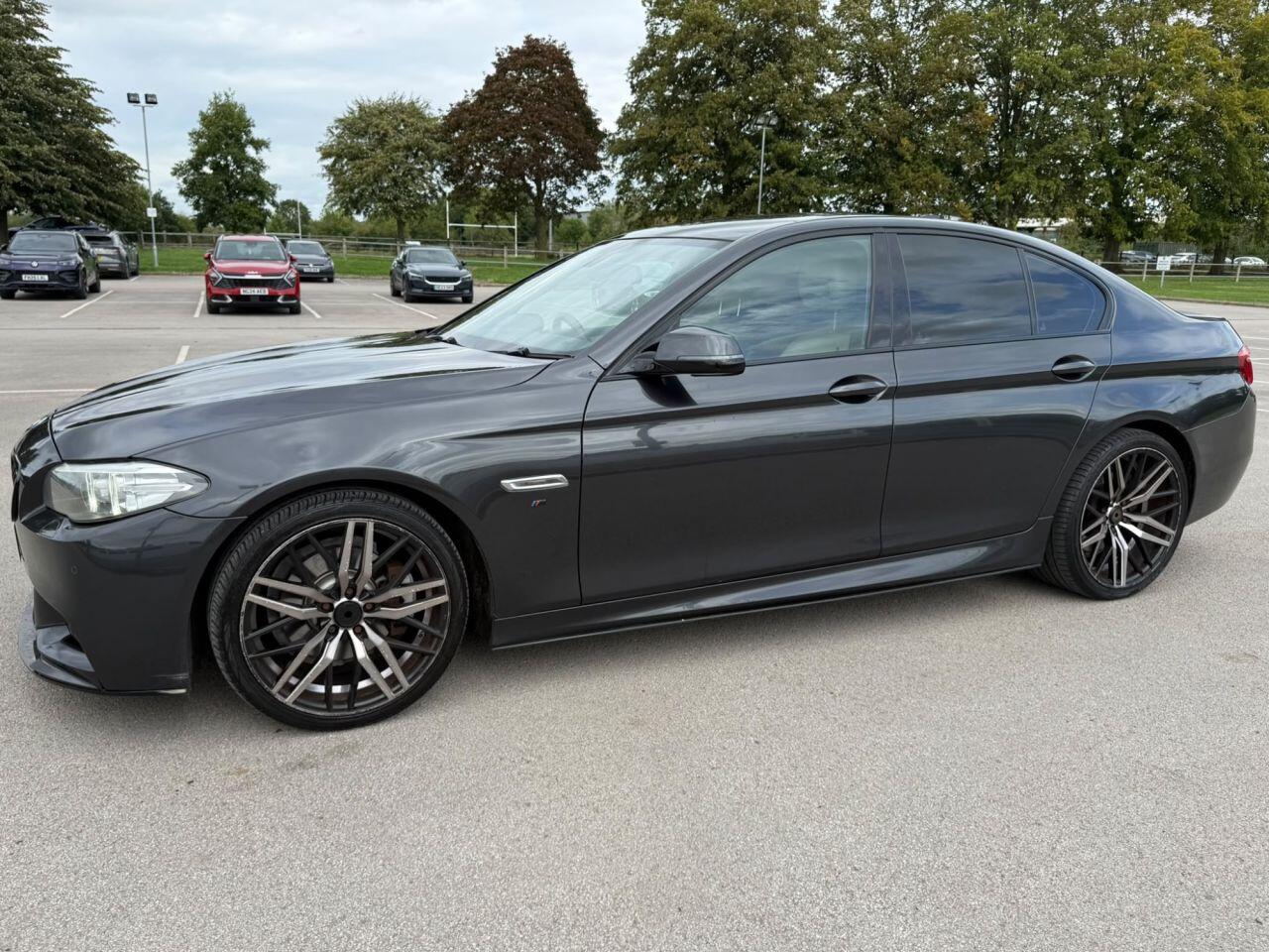BMW 5 Series view 64