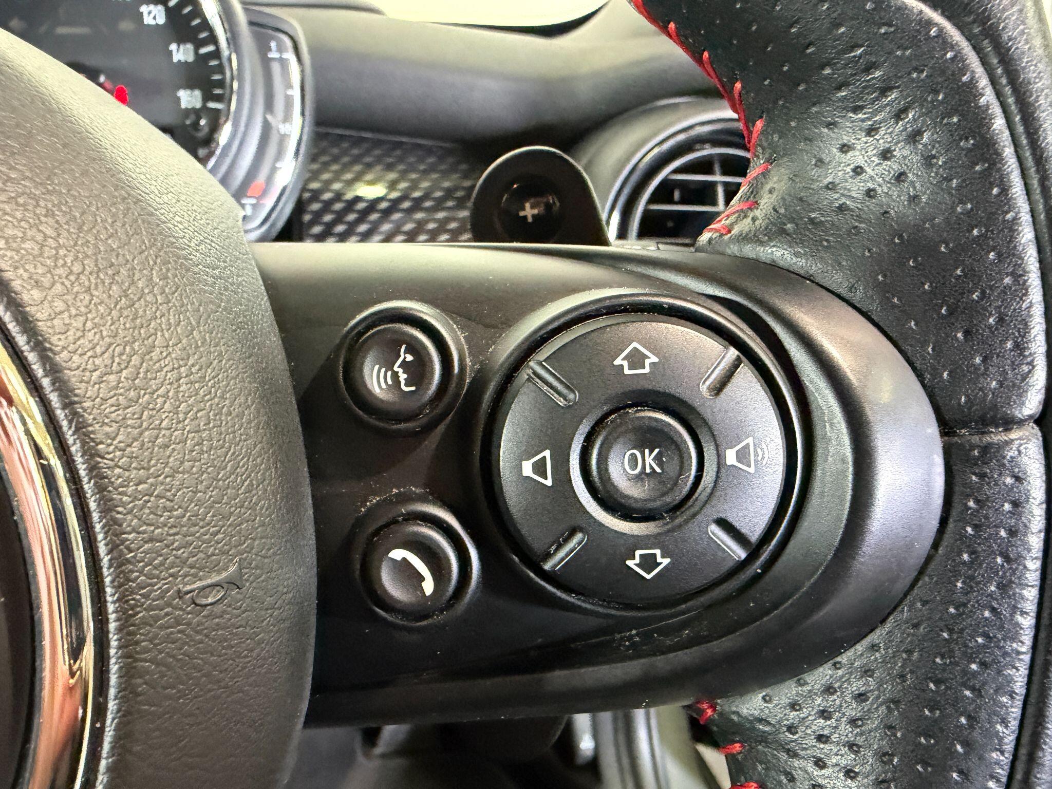 Mini Hatch view 21