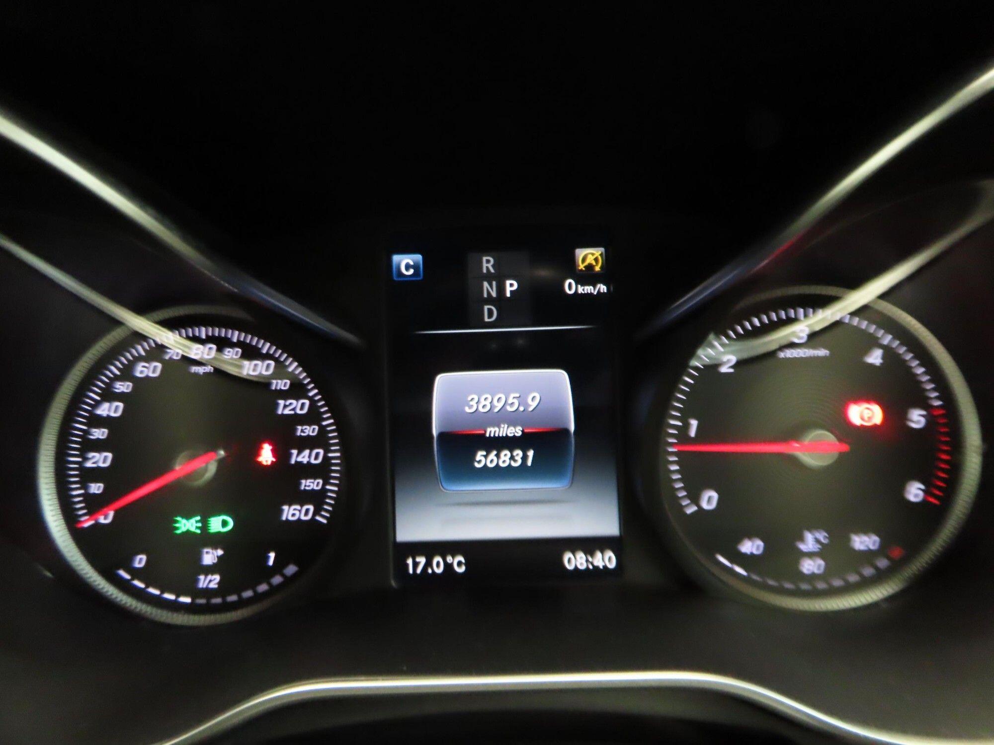 Mercedes-Benz C-Class view 6