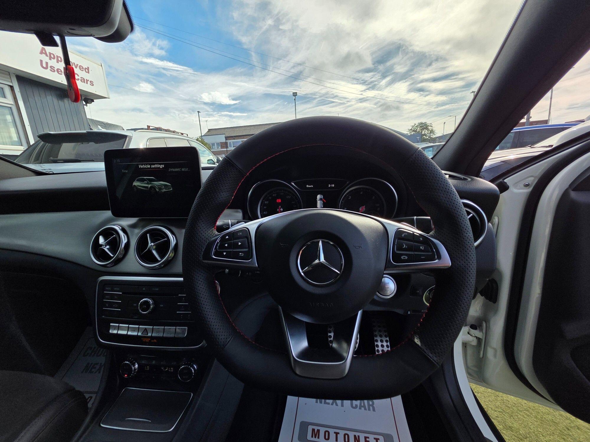 Mercedes-Benz Gla view 20