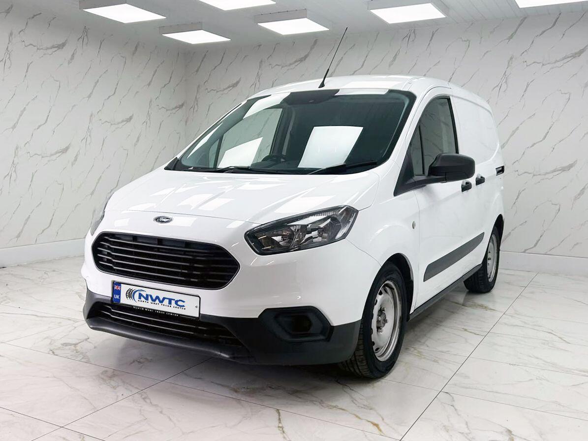 Ford Transit Courier view 7