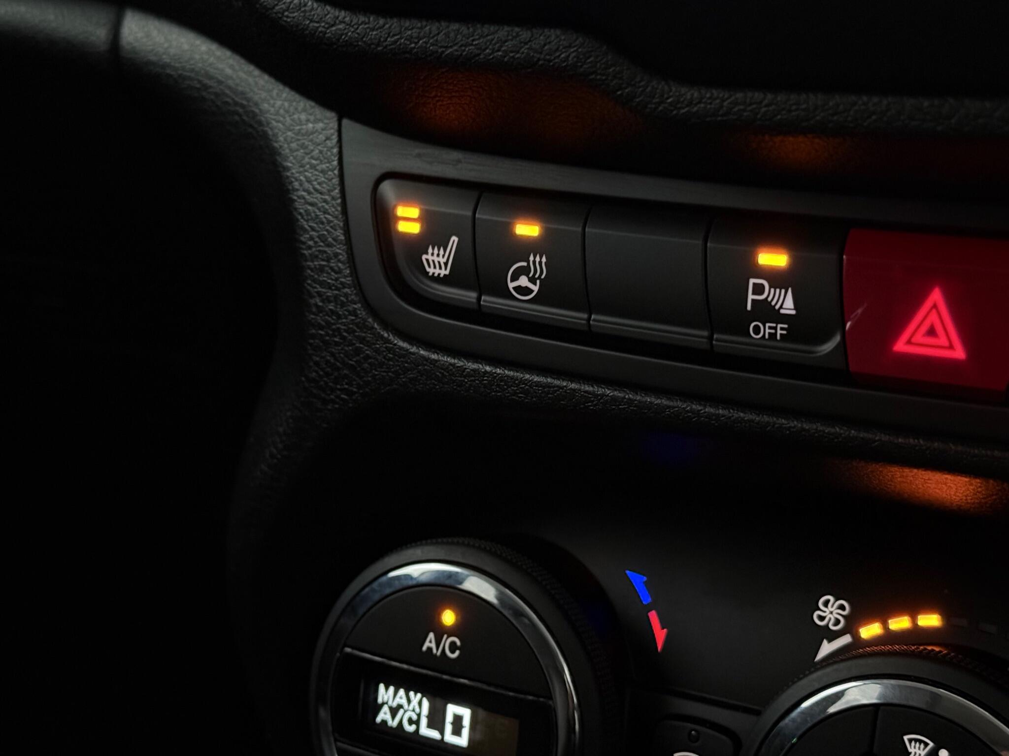 Jeep Renegade view 21