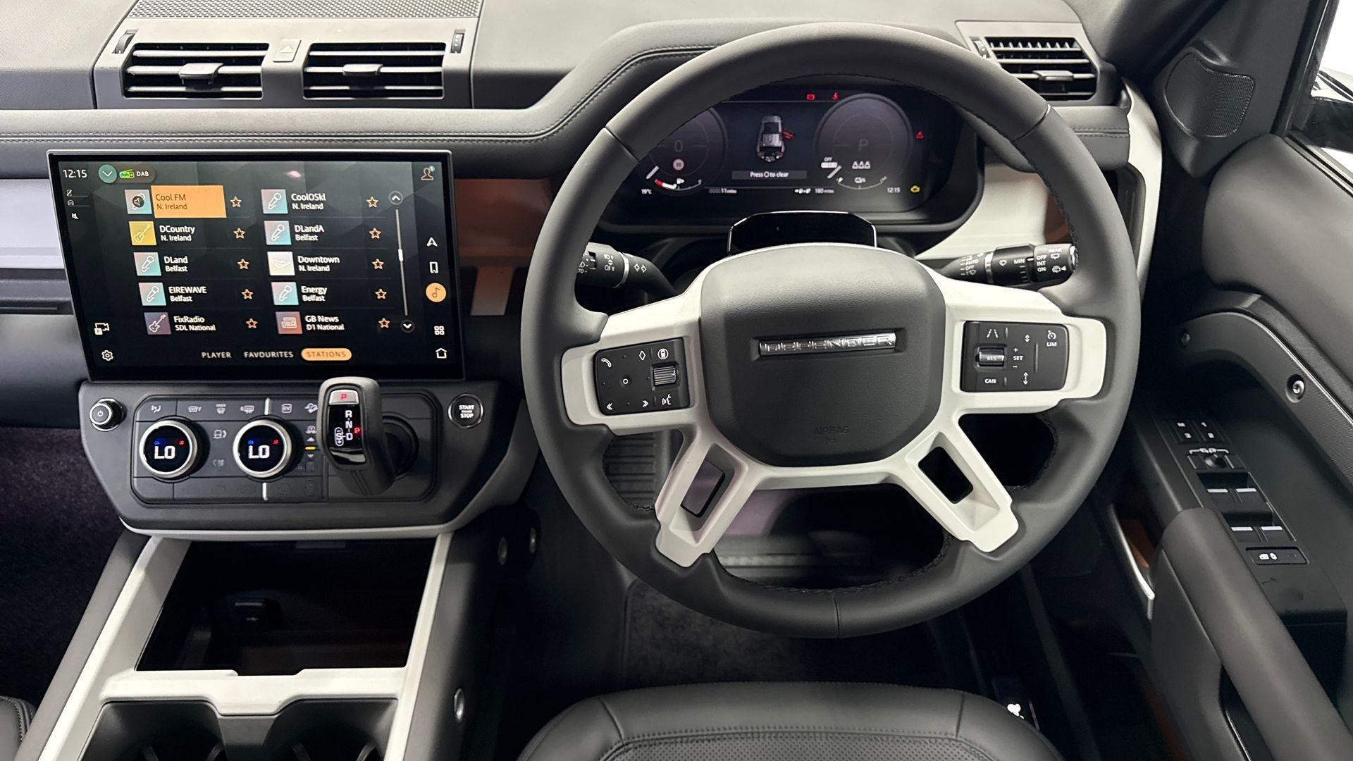 Land Rover Defender view 15