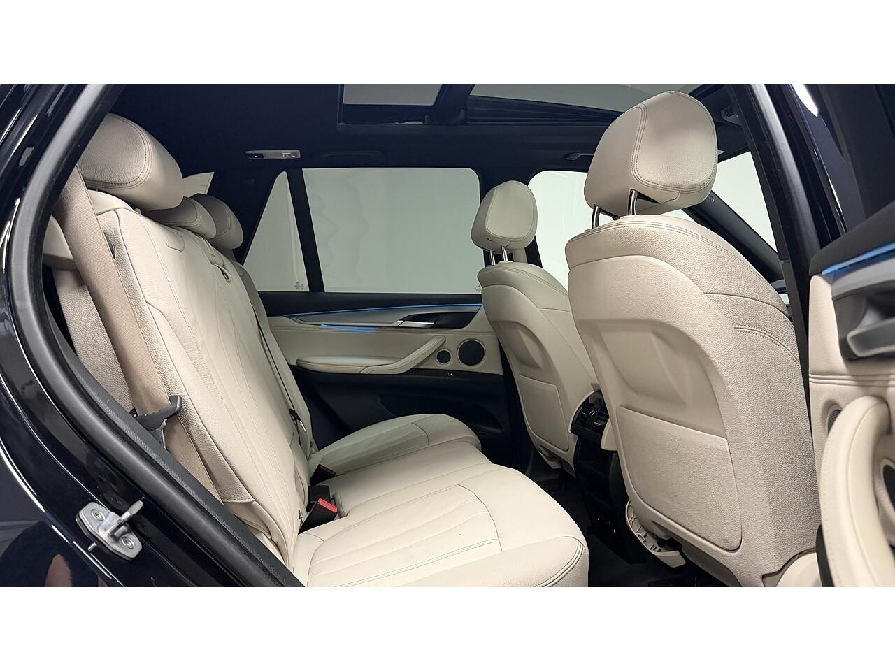 BMW X5 view 19