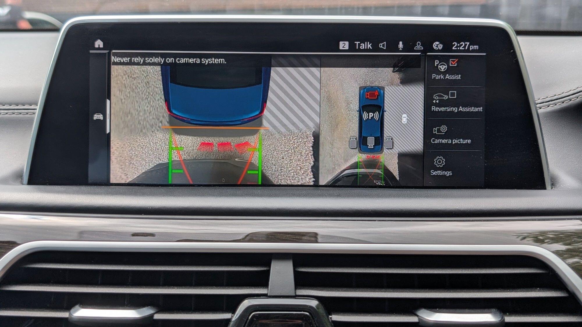 BMW 7 Series view 15