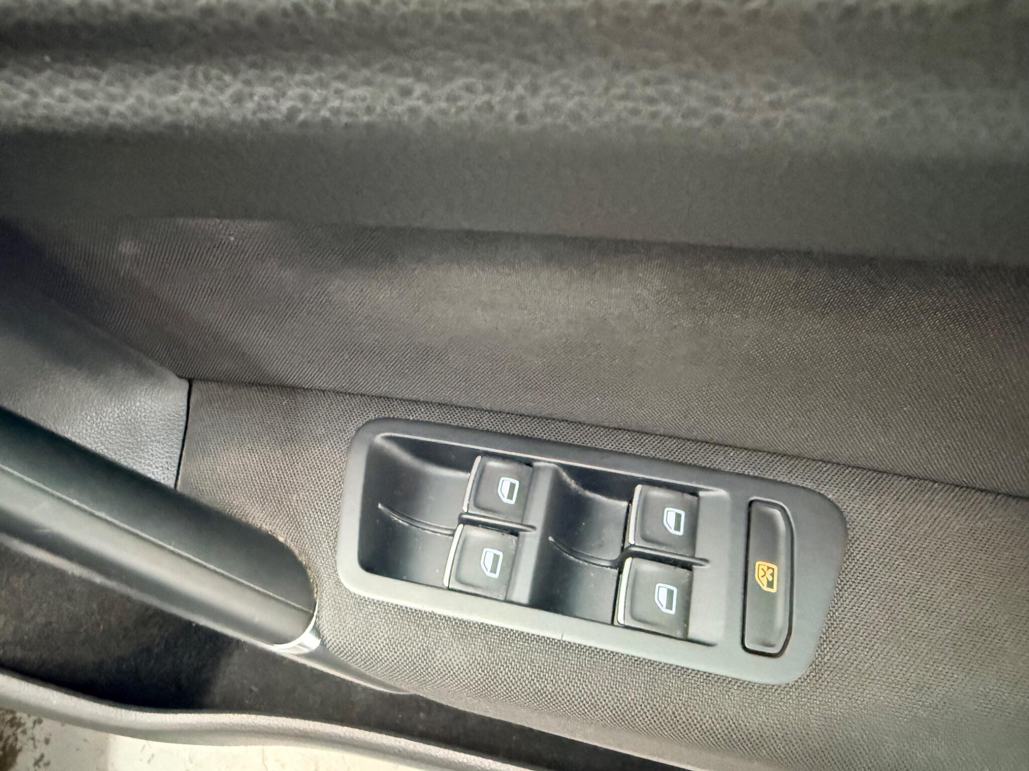 Volkswagen Golf Sportsvan view 33