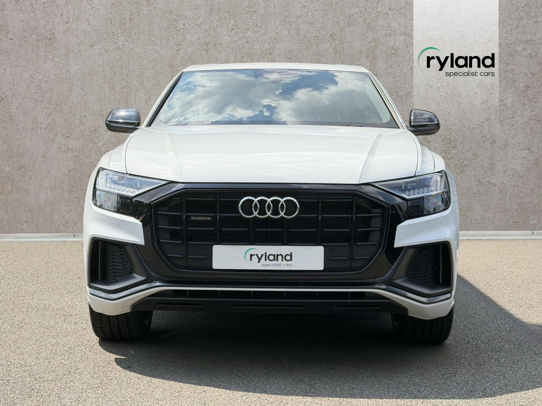 Audi Audi Q8 view 7