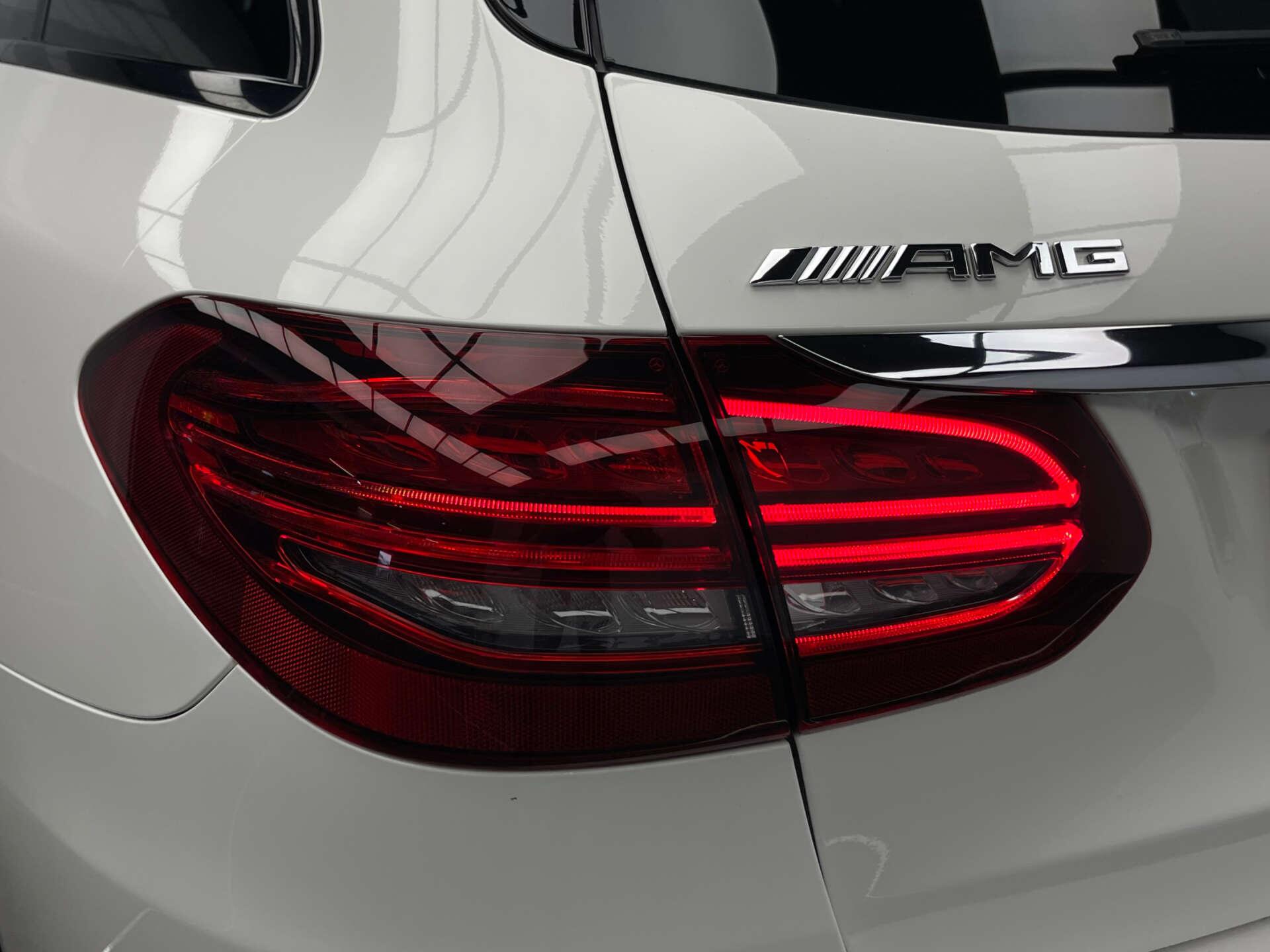 Mercedes-Benz C Class view 40