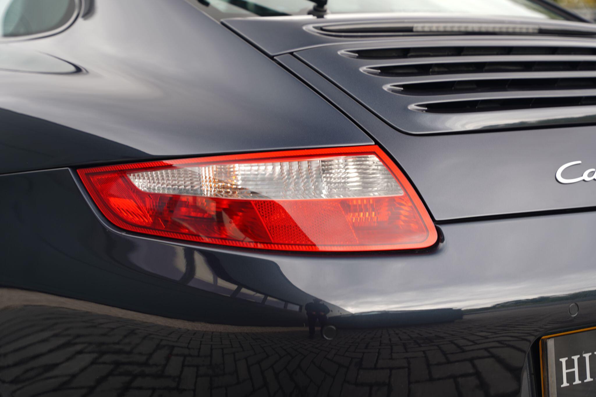 Porsche 911 view 63