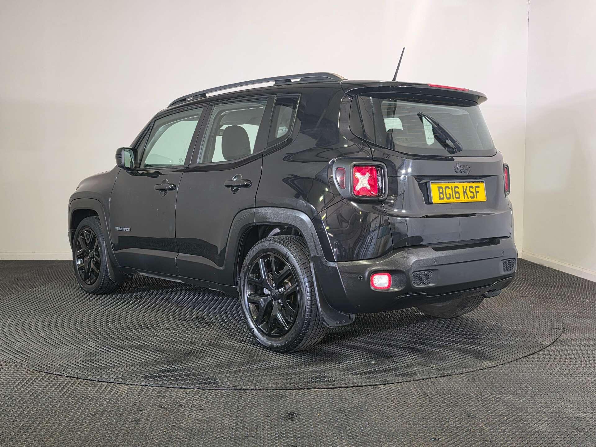Jeep Renegade view 5