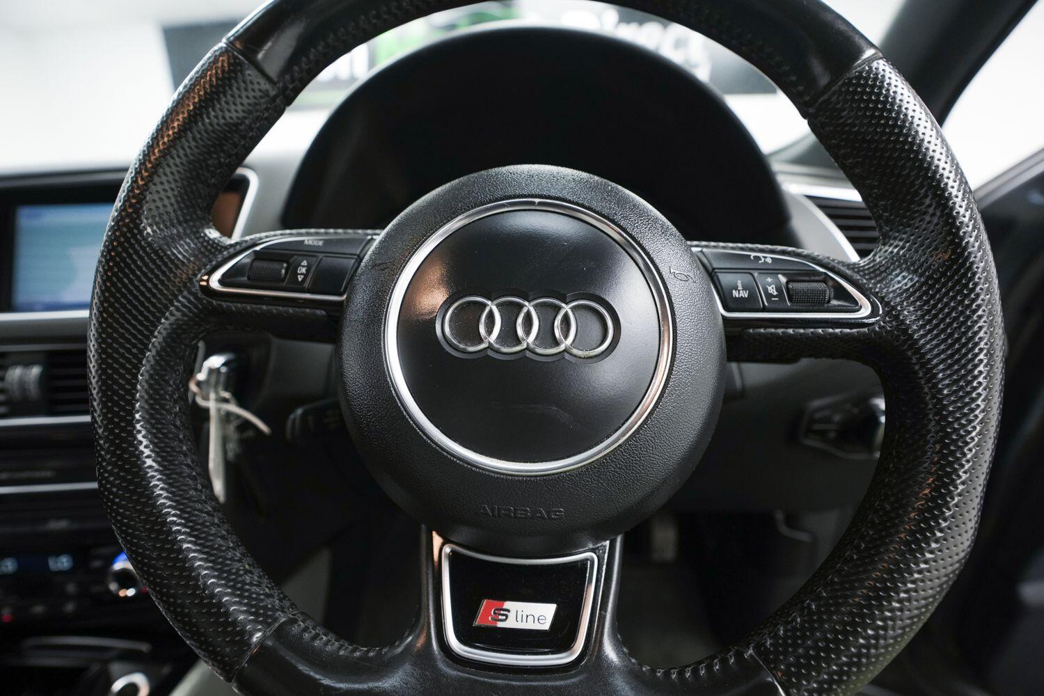 Audi Q5 view 22