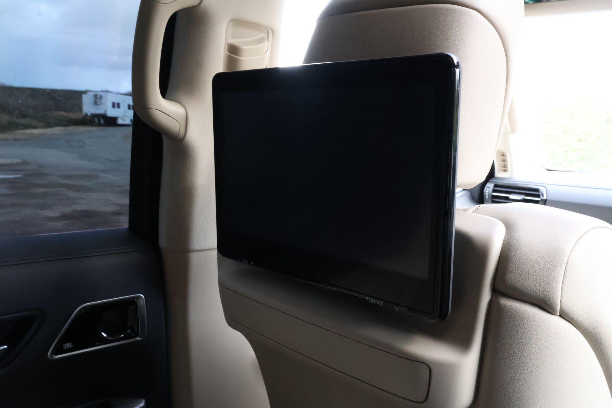 Toyota Land Cruiser view 18