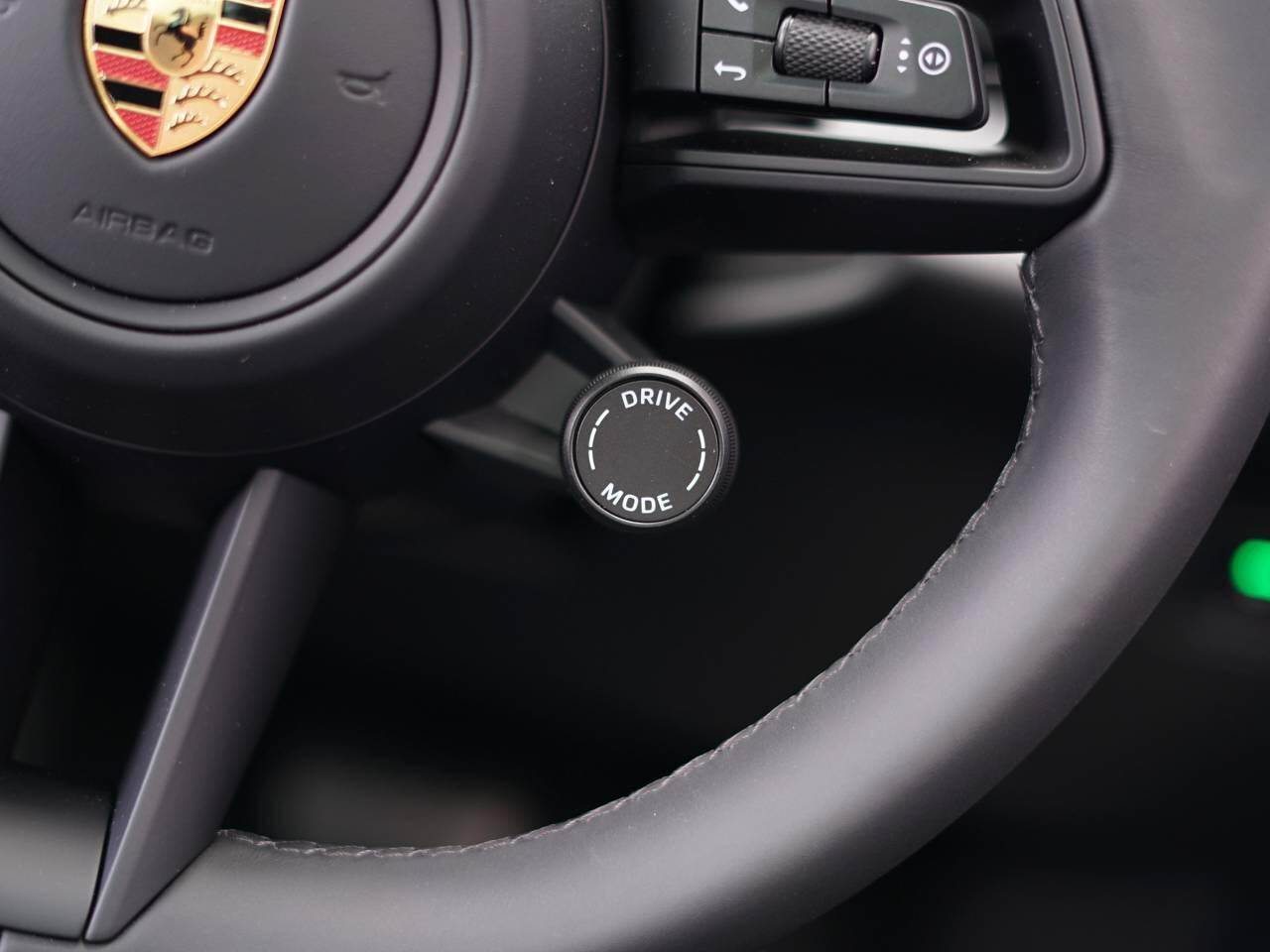 Porsche Macan view 32