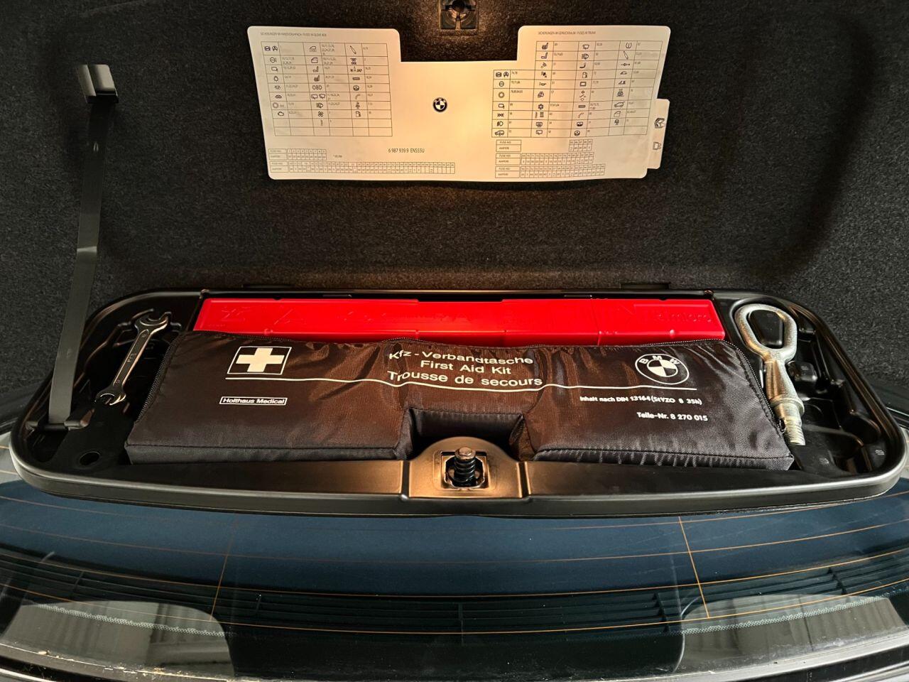BMW M5 view 24