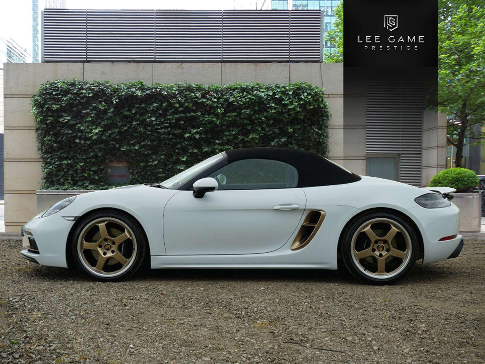 Porsche Boxster view 21