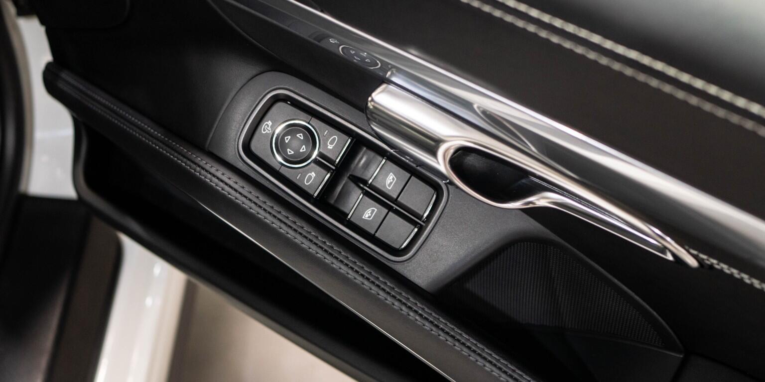 Porsche 911 view 24