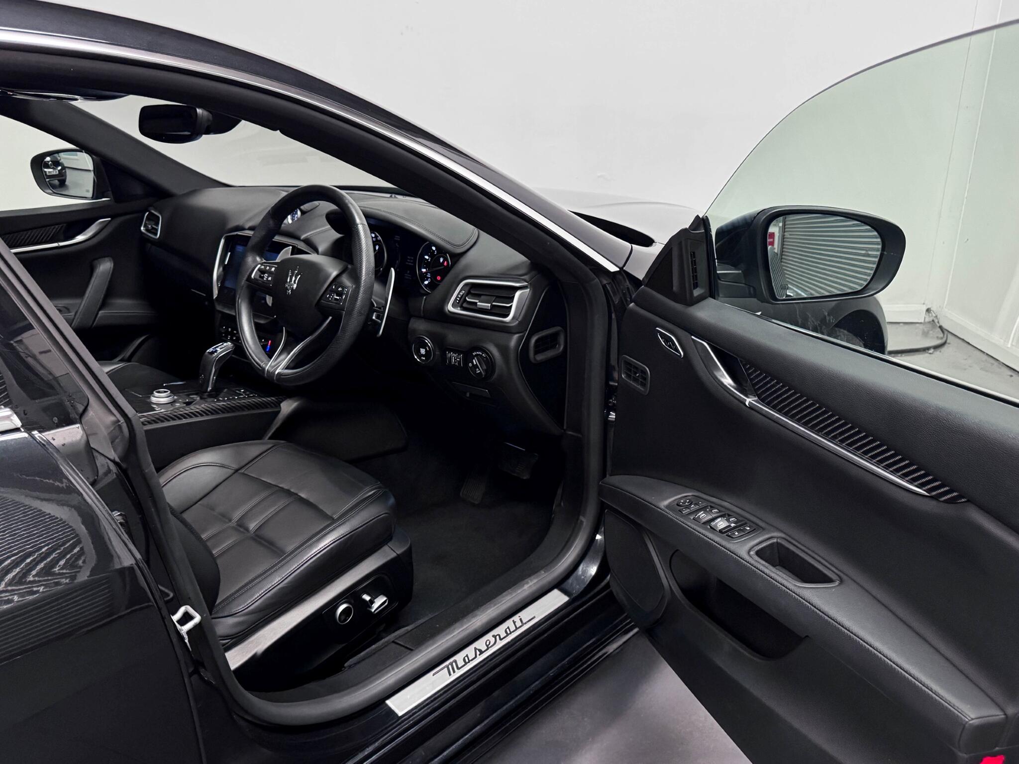 Maserati Ghibli view 22