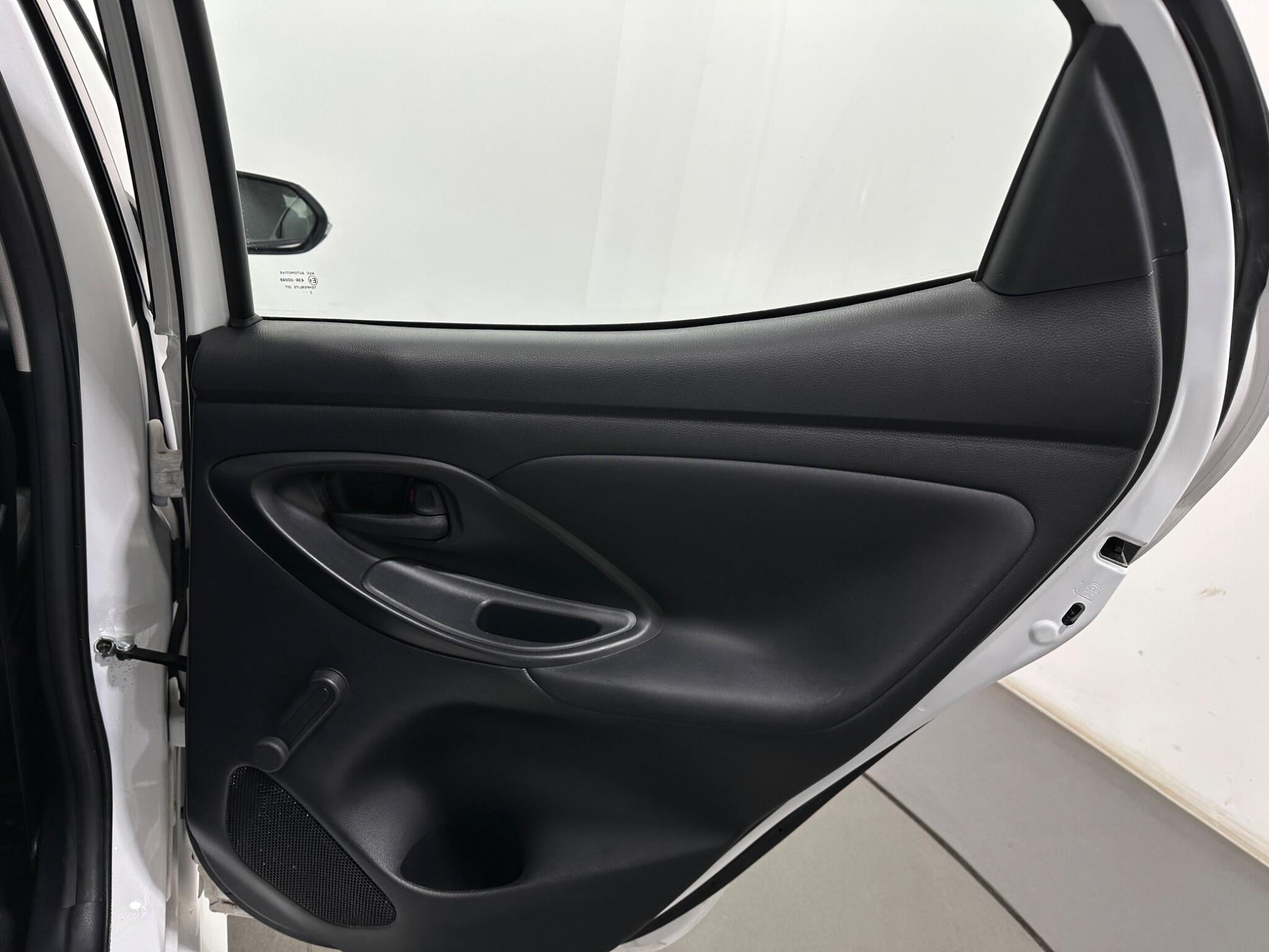 Toyota Yaris view 41