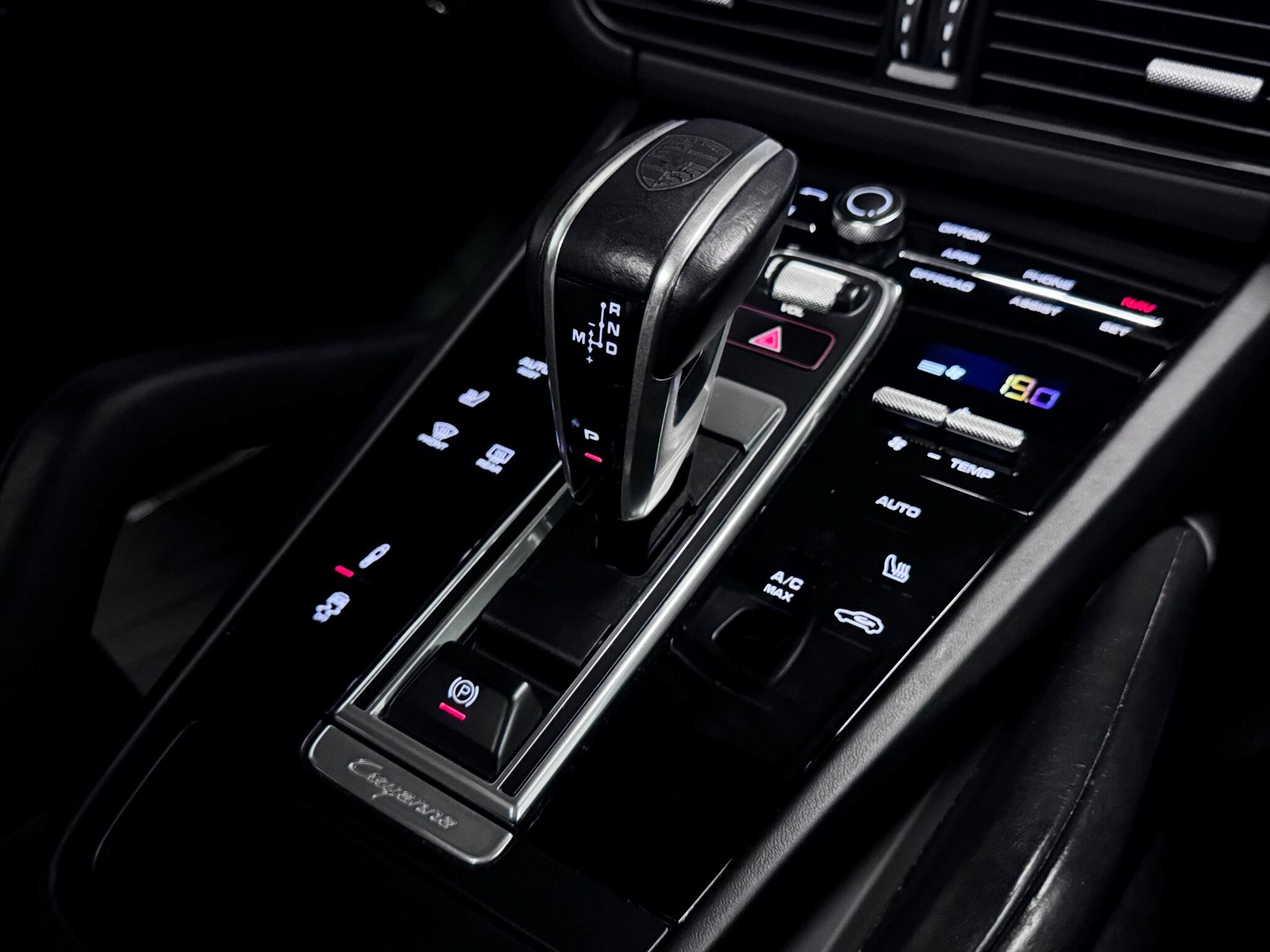 Porsche Cayenne view 50